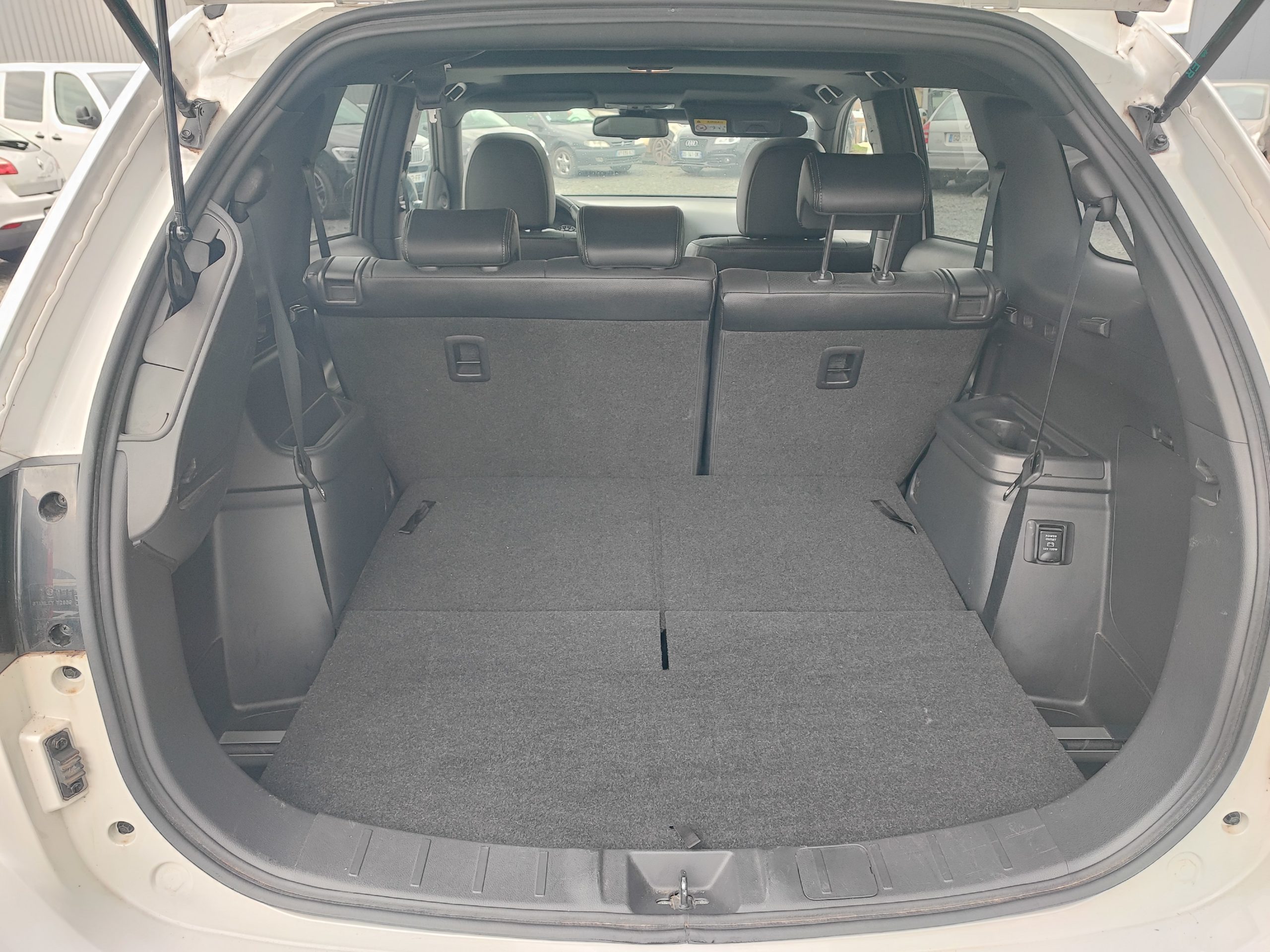 MITSUBISHI OUTLANDER III 2.2 DI-D 150 BLACK COLLECTION+