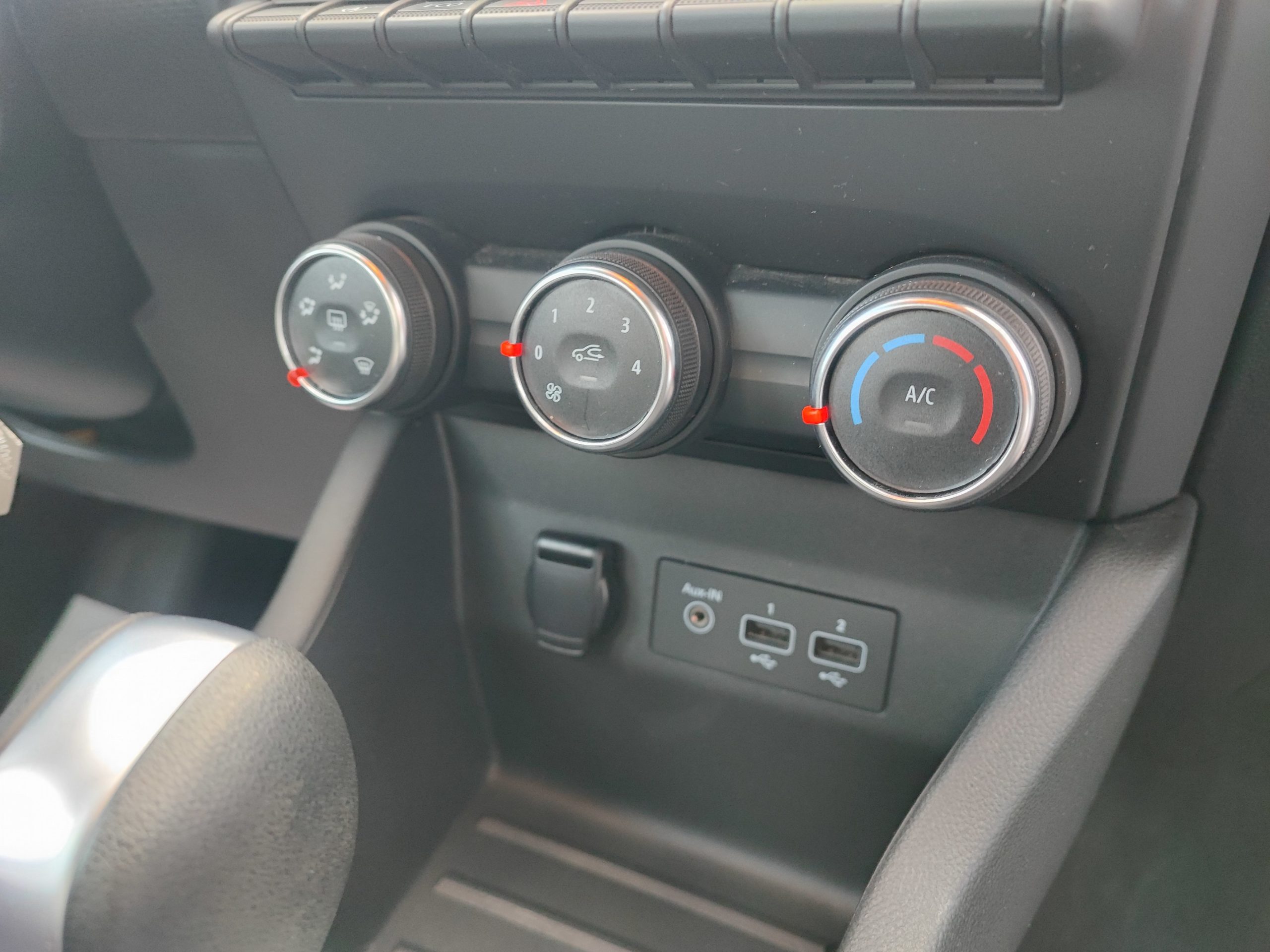 RENAULT CLIO V 1.0 TCe 100CH BUSINESS X-Tronic