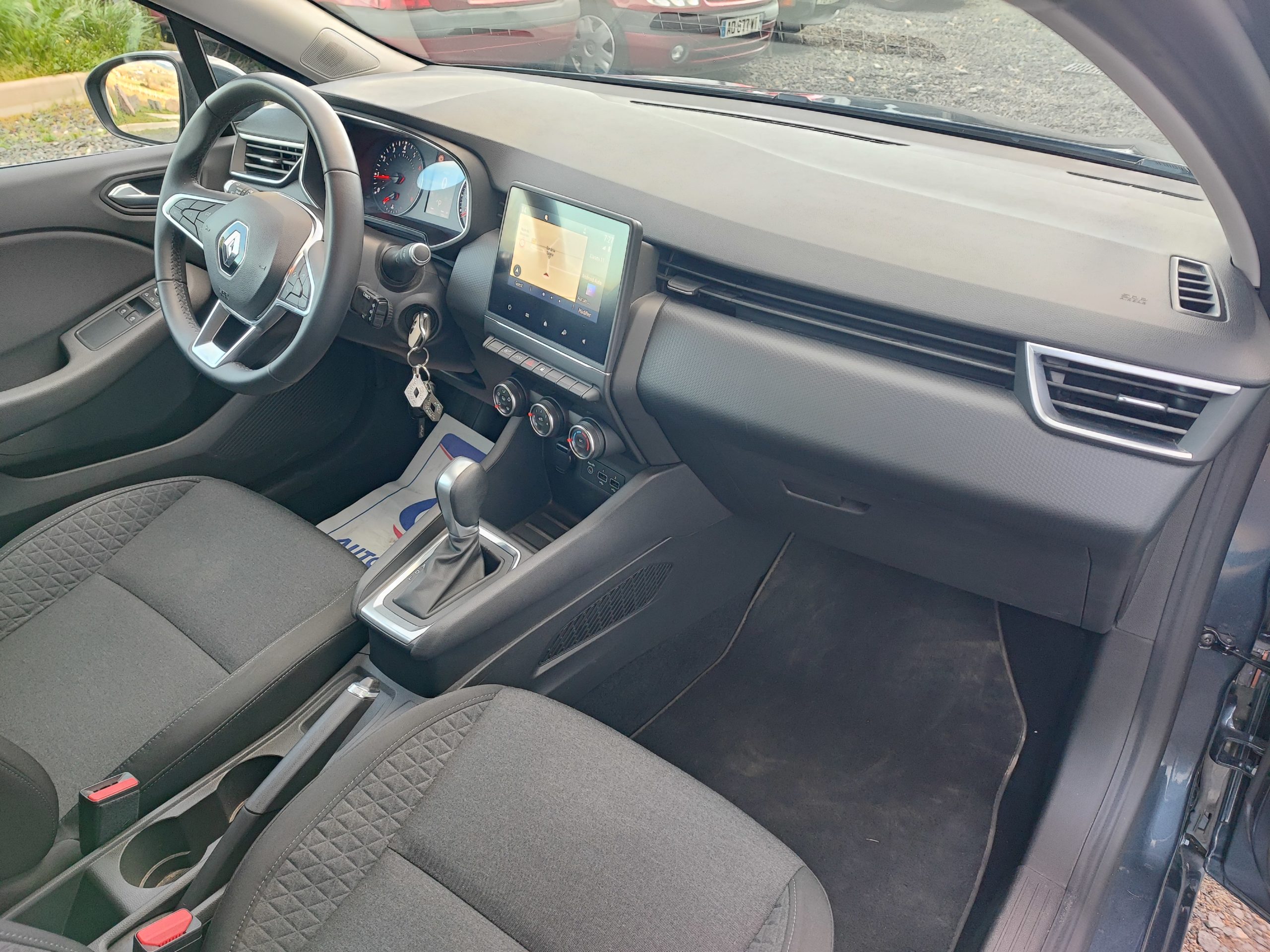 RENAULT CLIO V 1.0 TCe 100CH BUSINESS X-Tronic