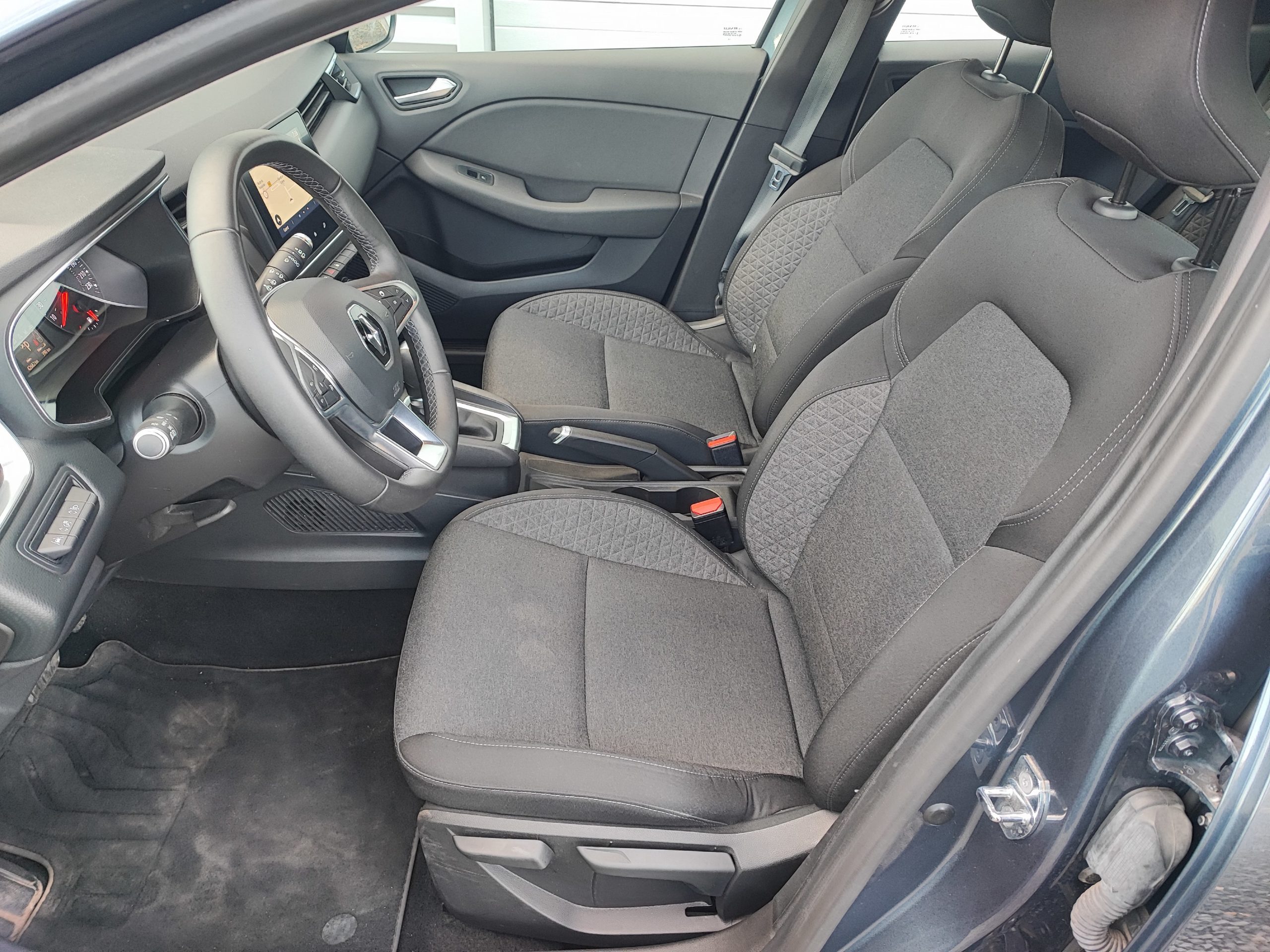 RENAULT CLIO V 1.0 TCe 100CH BUSINESS X-Tronic