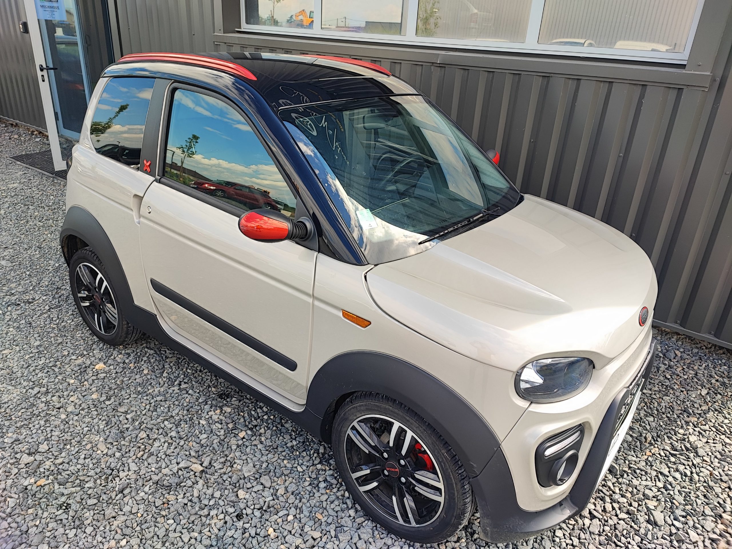 MICROCAR M.GO X