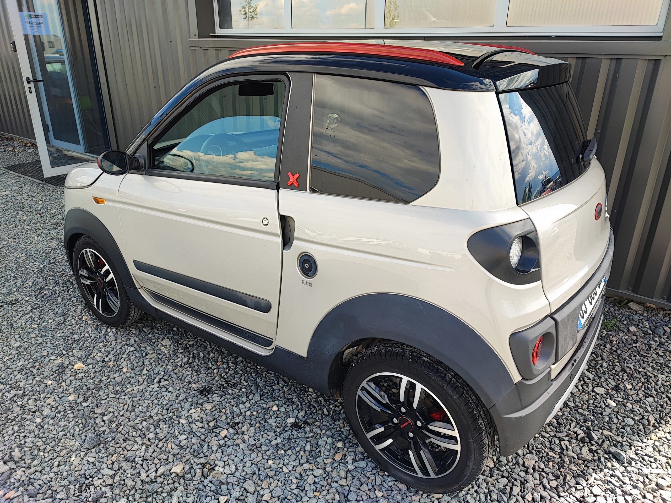 MICROCAR M.GO X