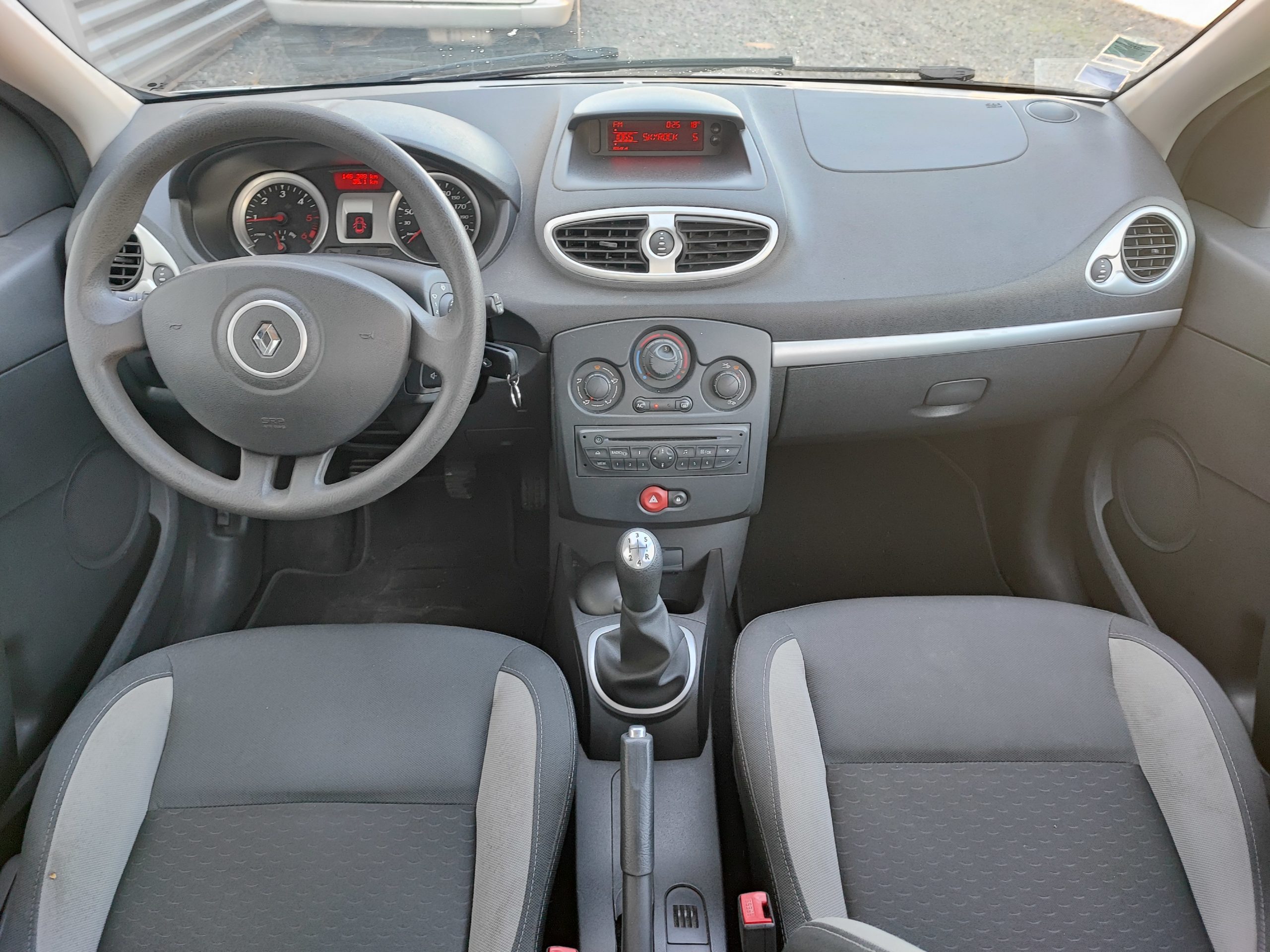 RENAULT CLIO III 1.5 DCI 75CH EXPRESSION CLIM 5P