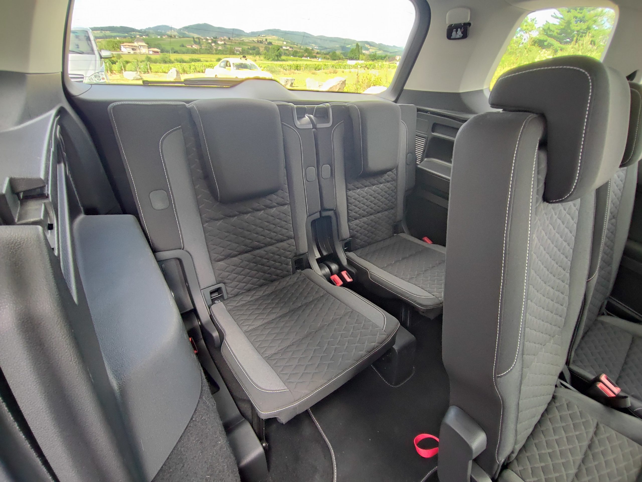 VOLKSWAGEN TOURAN III 1.6 TDI 115 BLUEMOTION TECHNOLOGY CONNECT 7 PLACES