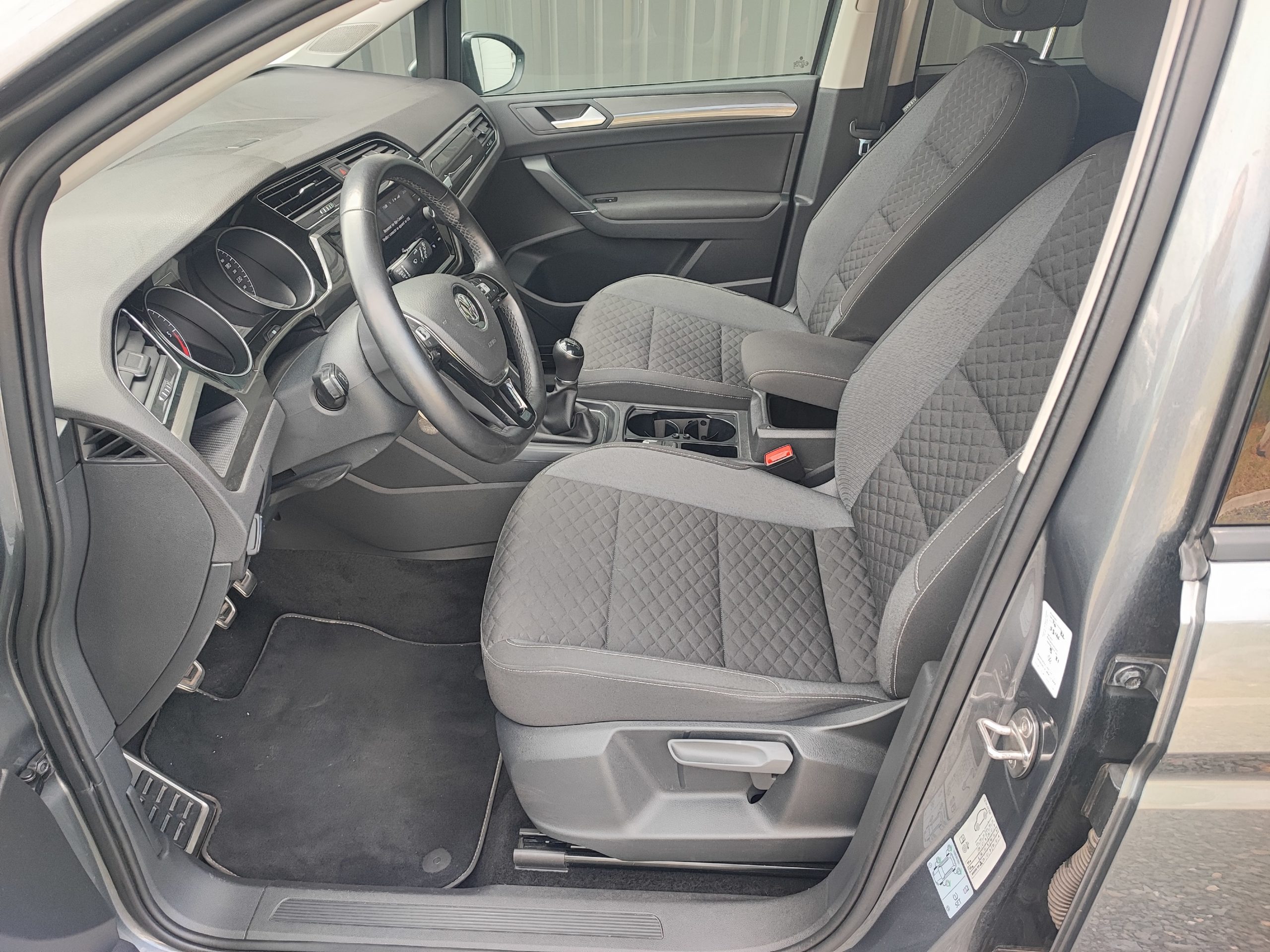 VOLKSWAGEN TOURAN III 1.6 TDI 115 BLUEMOTION TECHNOLOGY CONNECT 7 PLACES