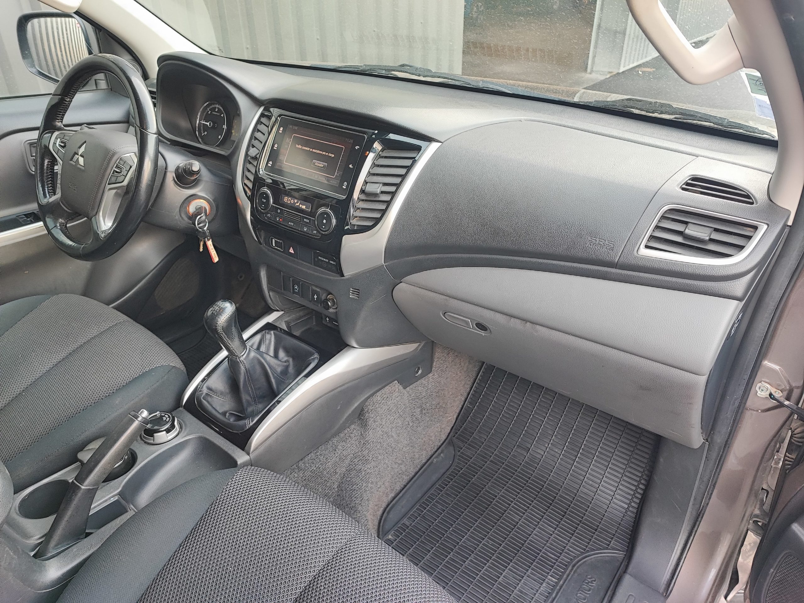 MITSUBISHI L200 III DOUBLE CABINE 2.4DI-D 181 INTENSE CONNECT