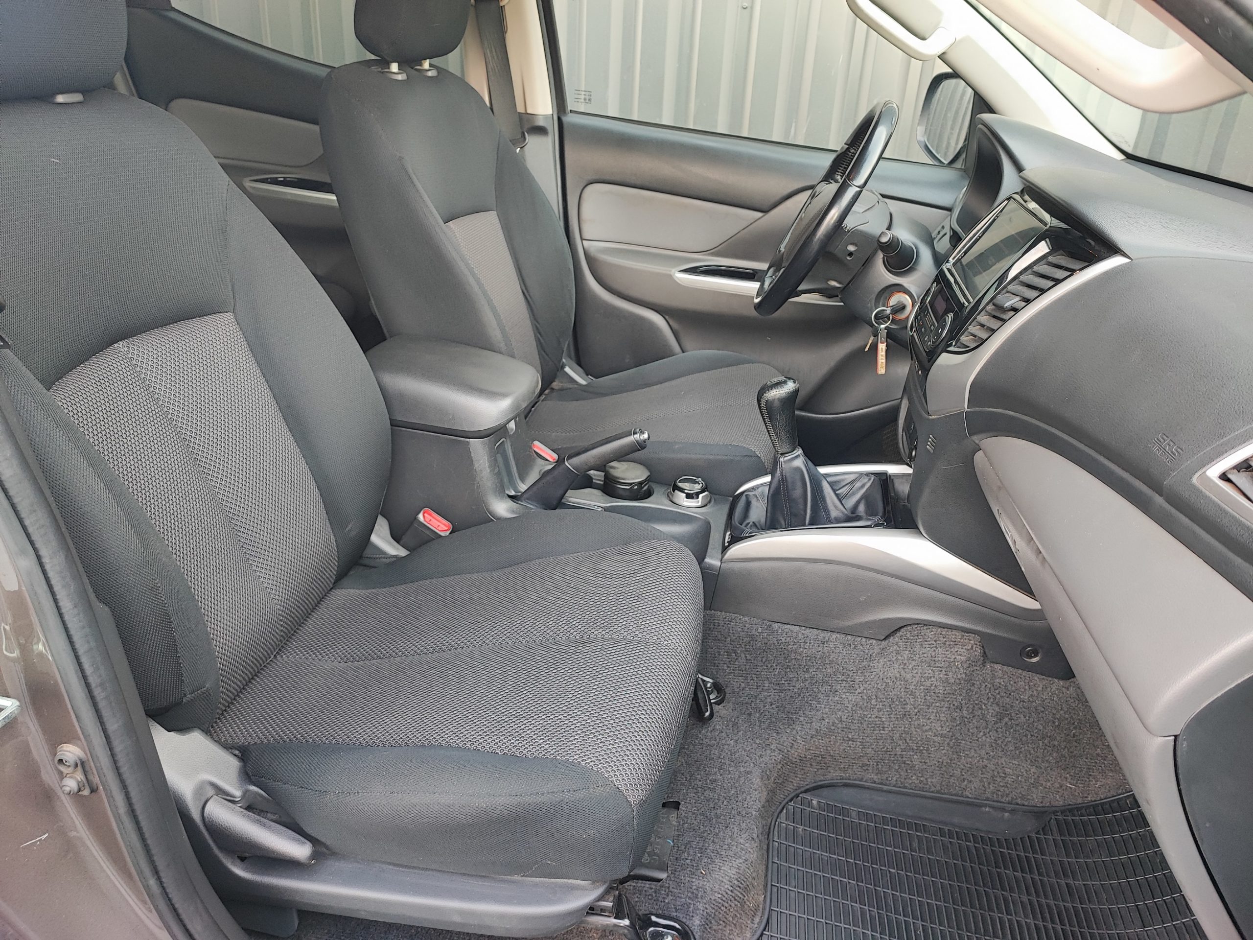 MITSUBISHI L200 III DOUBLE CABINE 2.4DI-D 181 INTENSE CONNECT