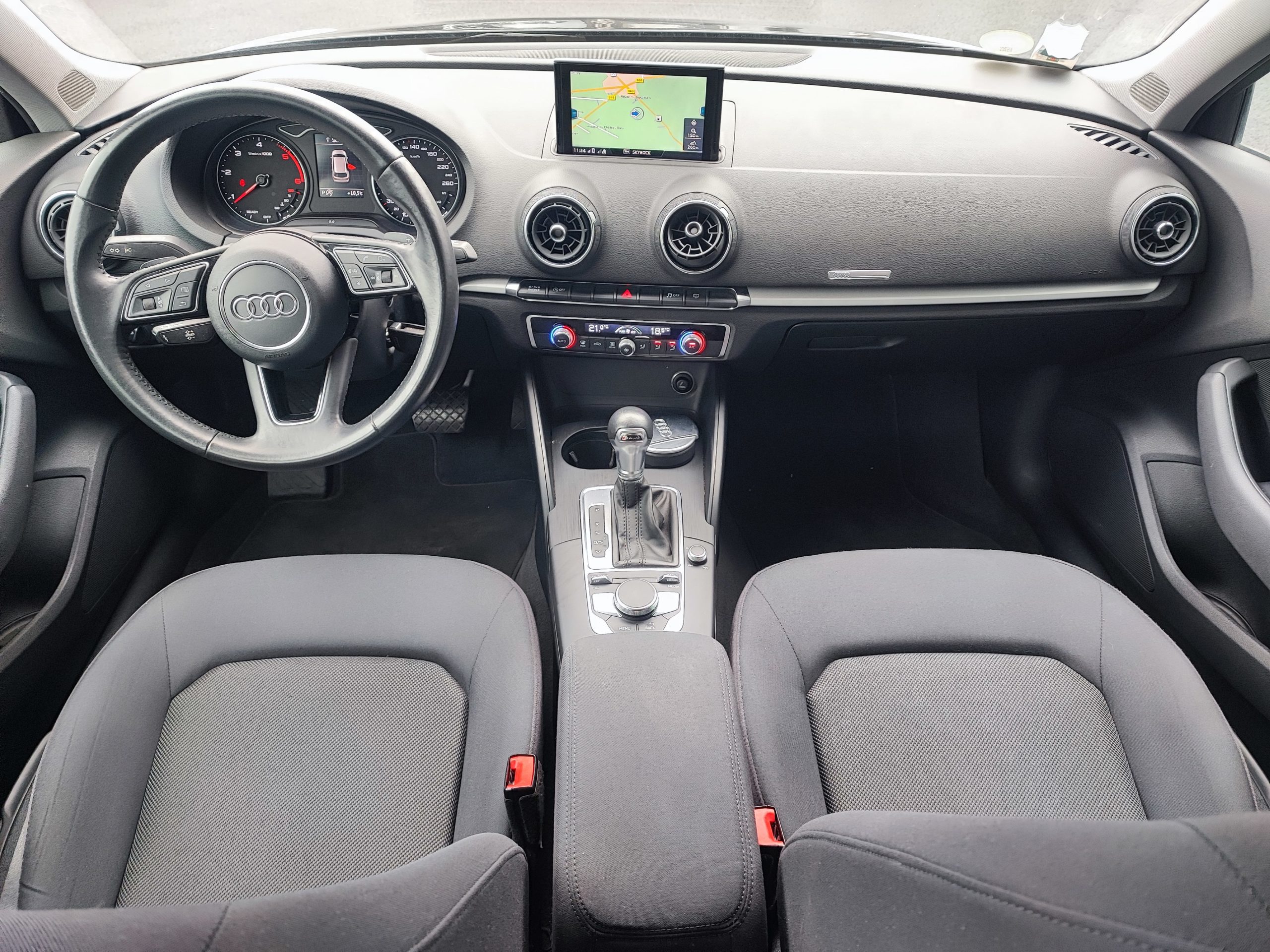 AUDI A3 III (2) SPORTBACK 30 TDI 116 BUSINESS LINE S TRONIC 7