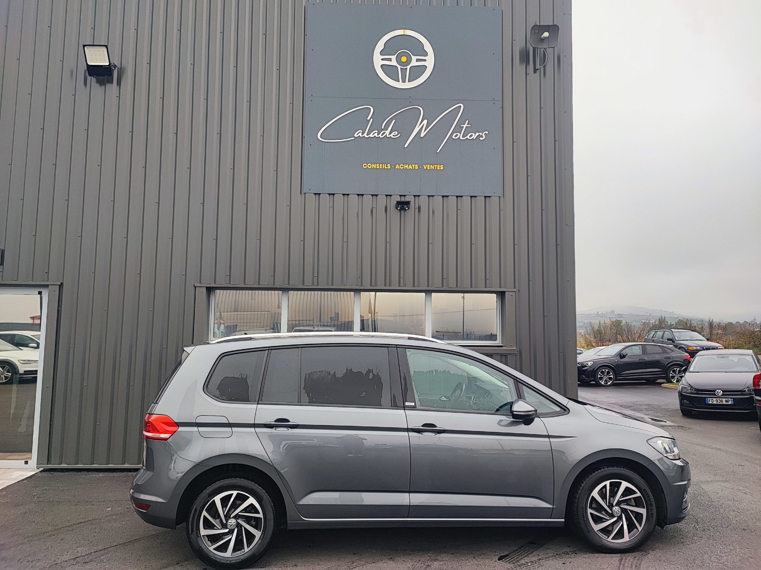 VOLKSWAGEN TOURAN III 1.6 TDI 115 BLUEMOTION TECHNOLOGY CONNECT 7 PLACES