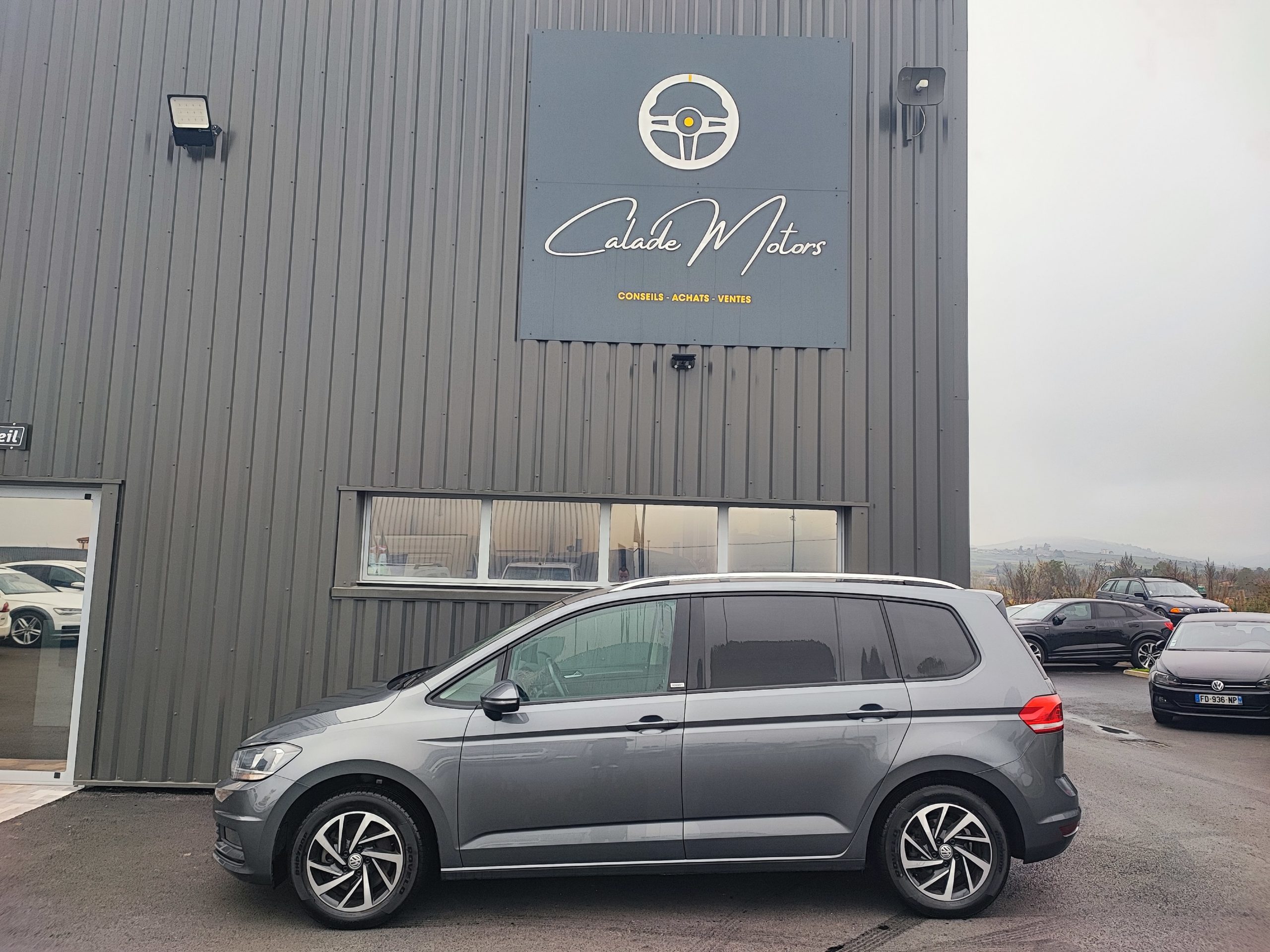 VOLKSWAGEN TOURAN III 1.6 TDI 115 BLUEMOTION TECHNOLOGY CONNECT 7 PLACES