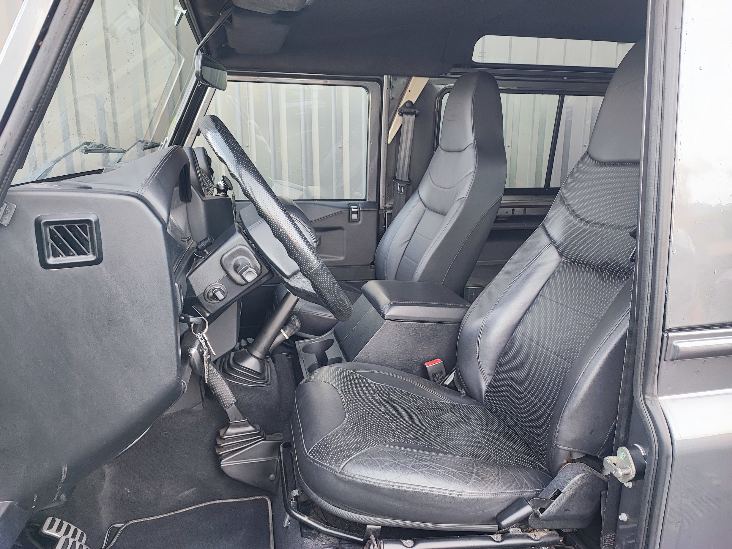 LAND ROVER DEFENDER III 90 HARD TOP ADVENTURE EDITION