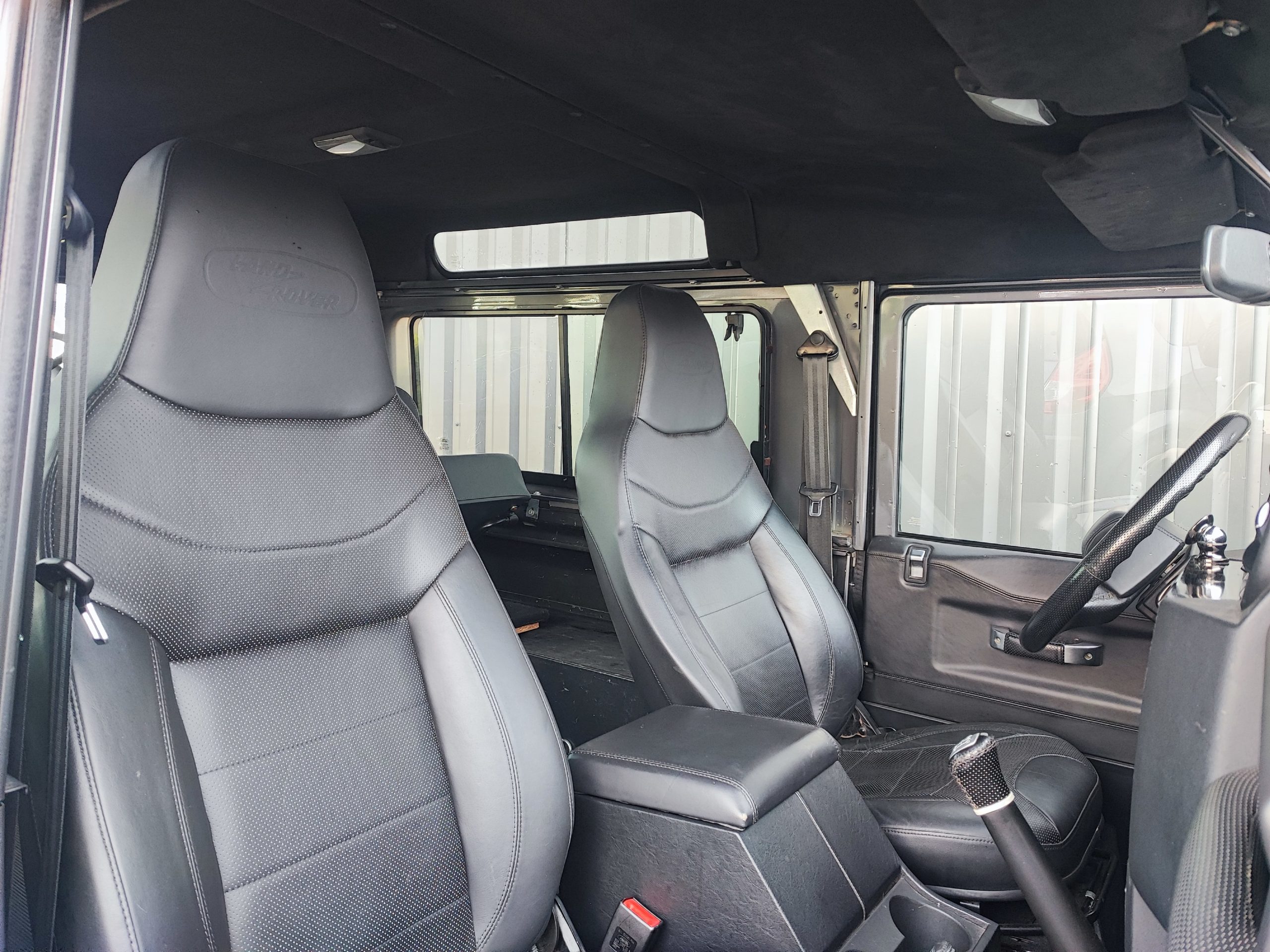 LAND ROVER DEFENDER III 90 HARD TOP ADVENTURE EDITION