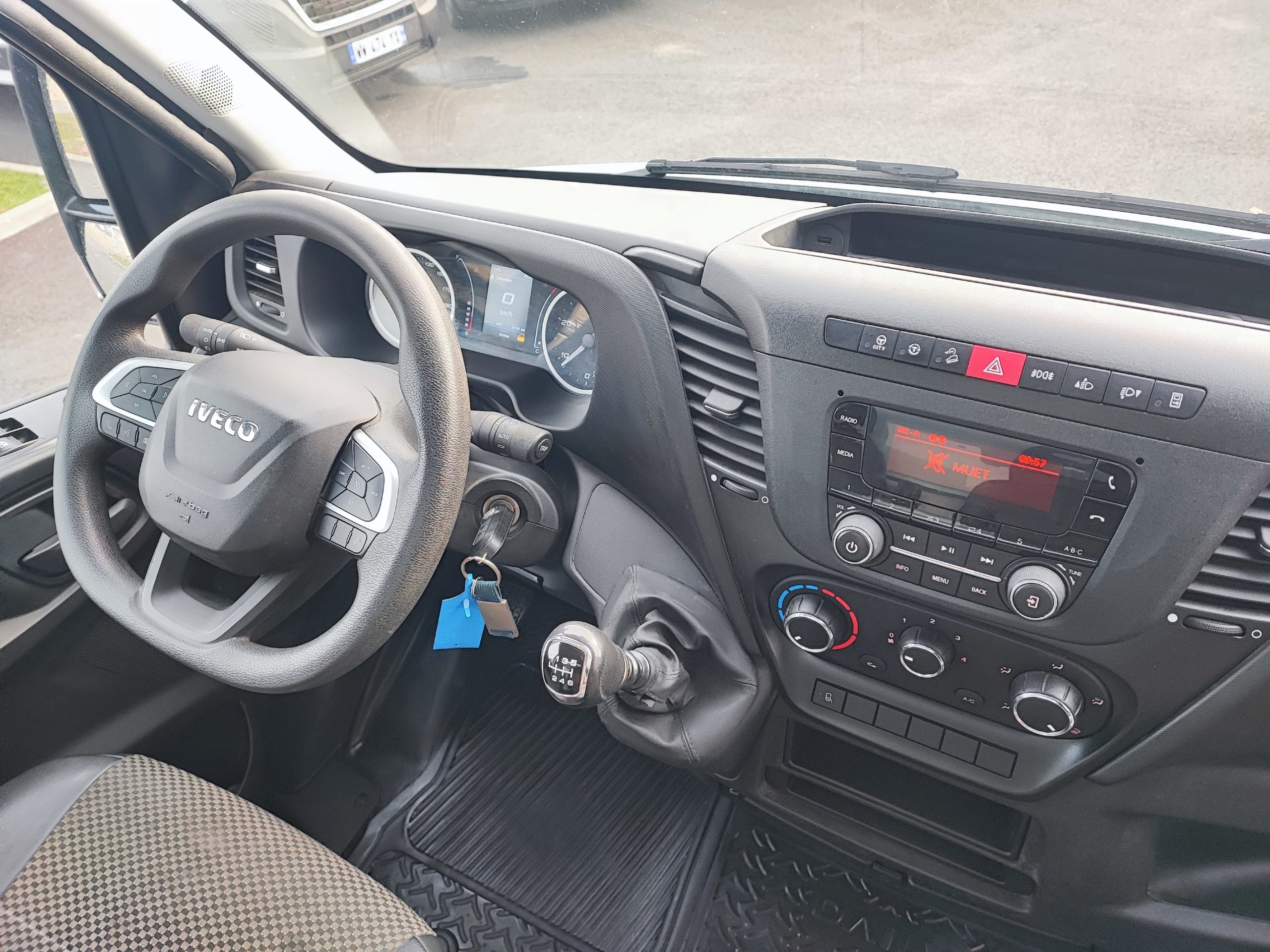 IVECO DAILY BENNE 35C16 3750 160CH BENNE + COFFRE