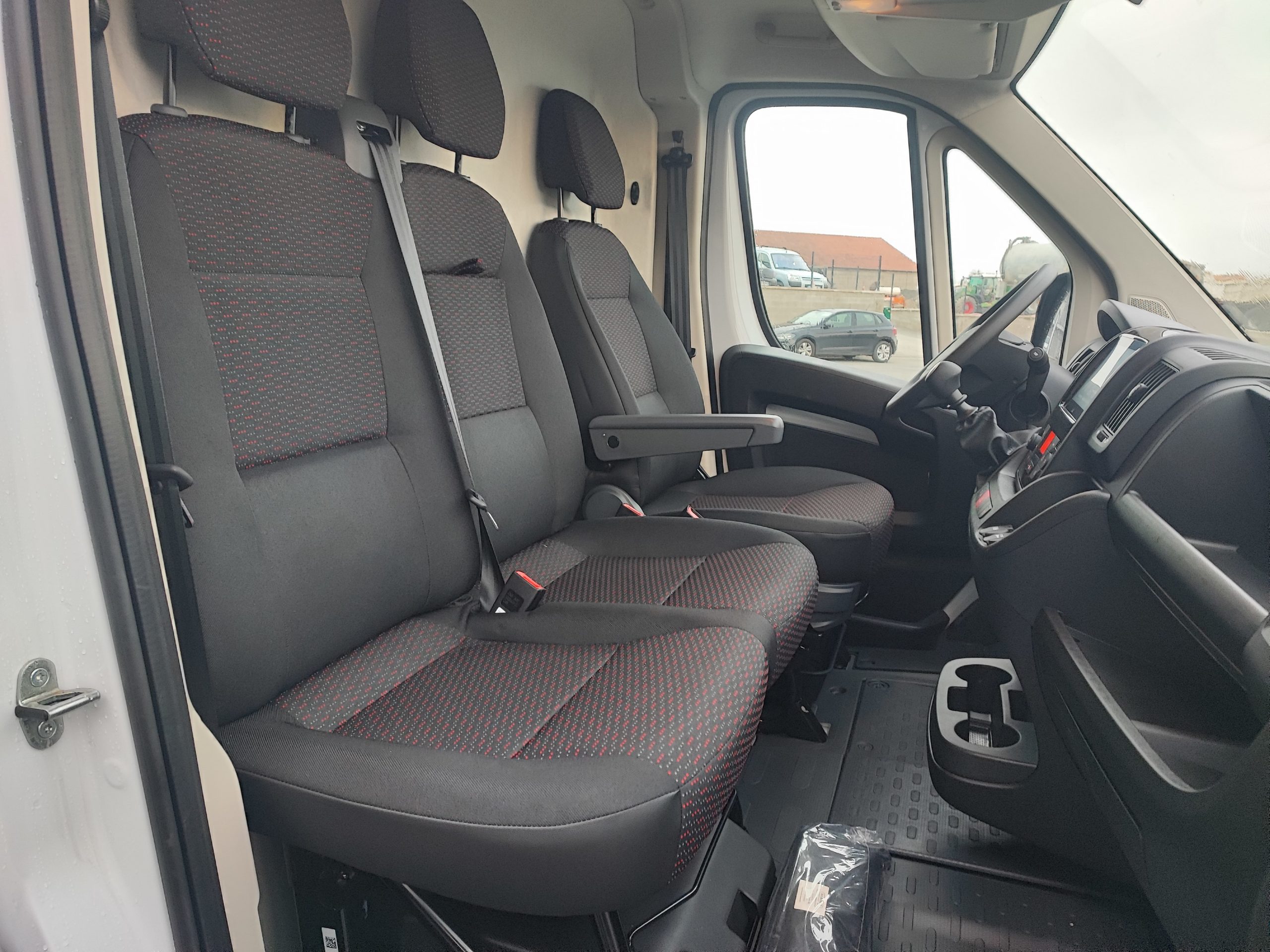 PEUGEOT BOXER II L2H2 3.3 2.2 BLUEHDI 140CH