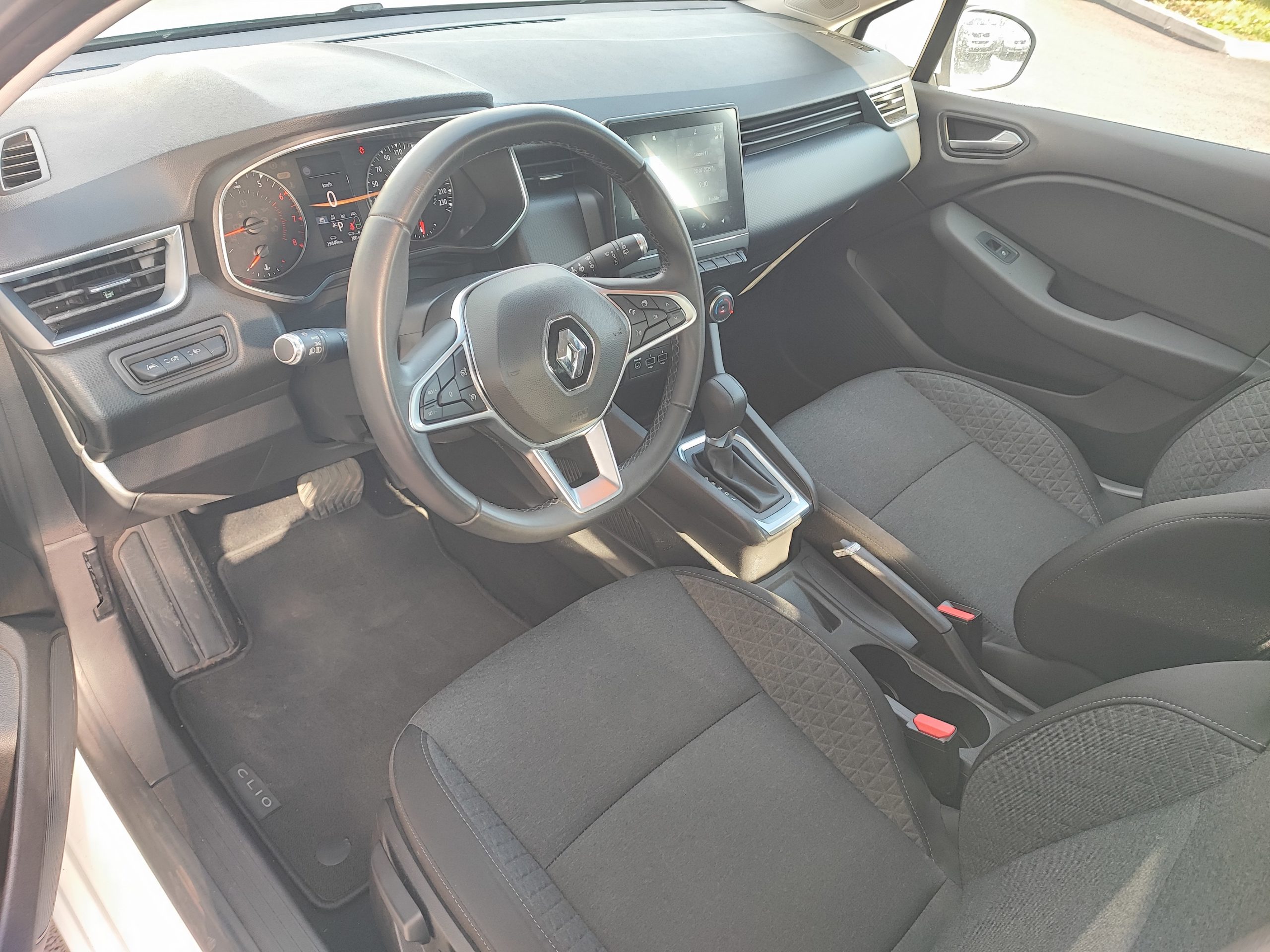 RENAULT CLIO V 1.0 TCe 90ch BUSINESS X-Tronic