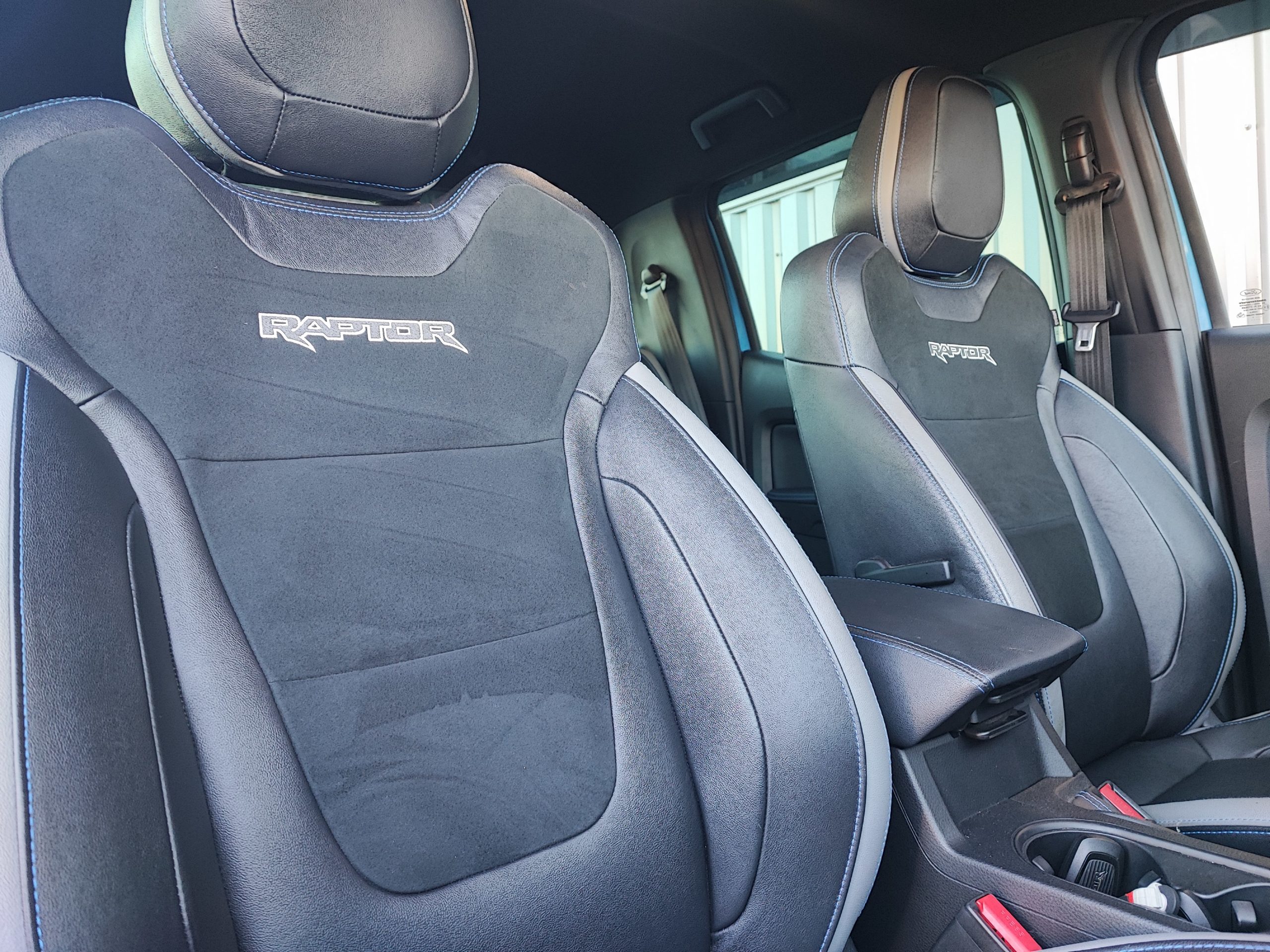 FORD RANGER IV DOUBLE CABINE 2.0 ECOBLUE 210 S&S RAPTOR BVA10