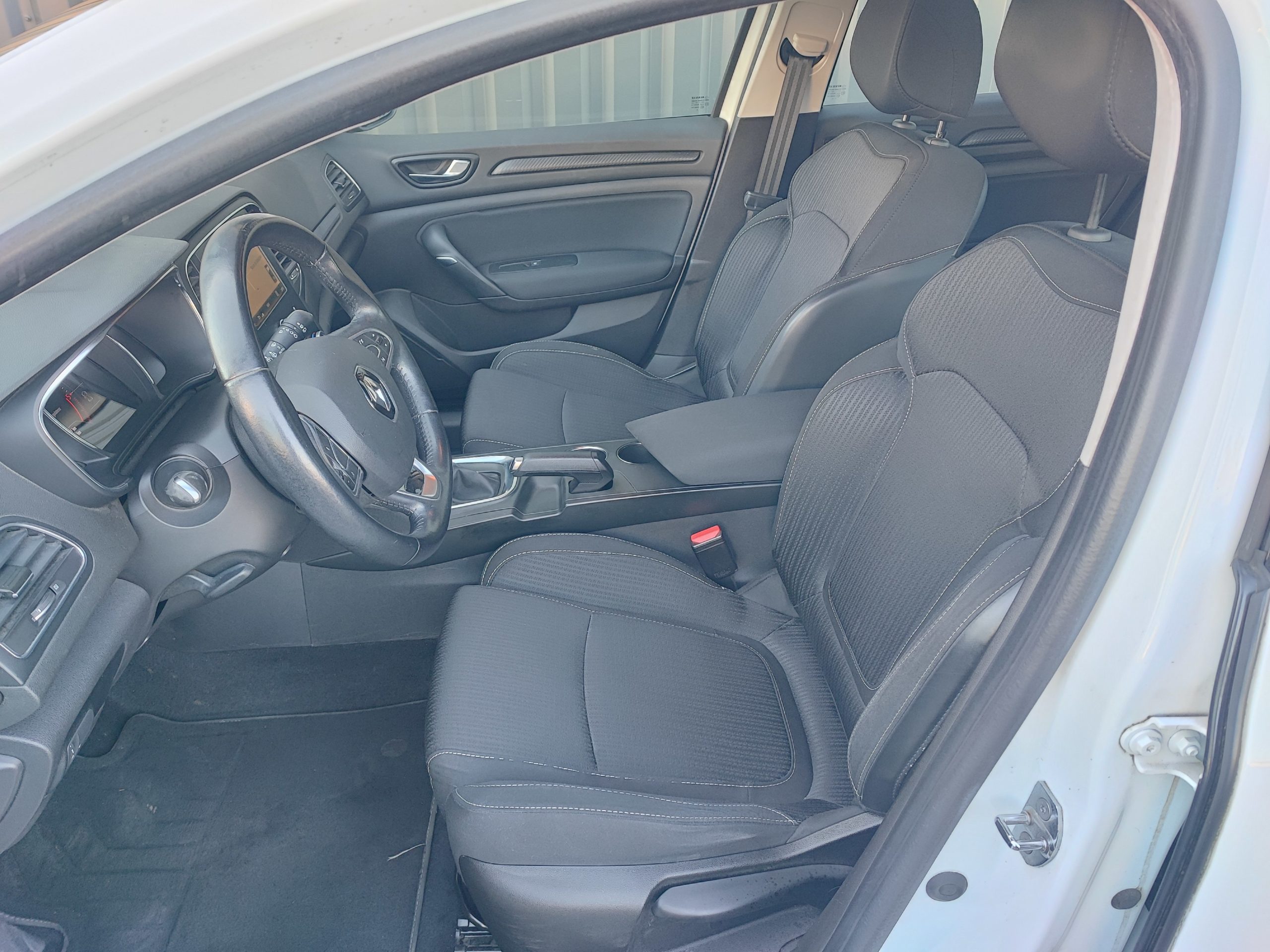 RENAULT MEGANE IV 1.5 DCI 115 BLUE BUSINESS EDC