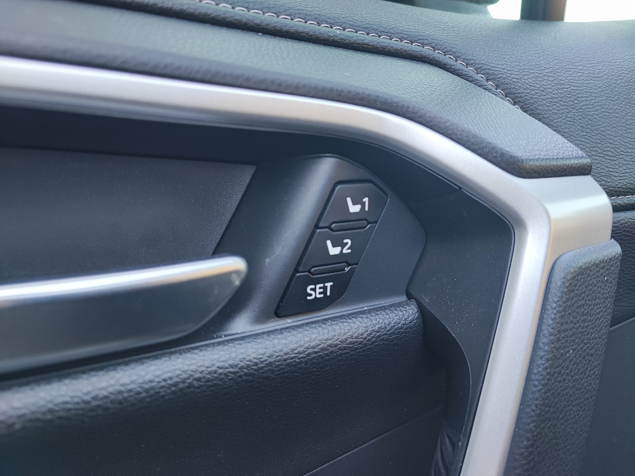 TOYOTA RAV4 2.5 Hybride 218ch LOUNGE 2WD