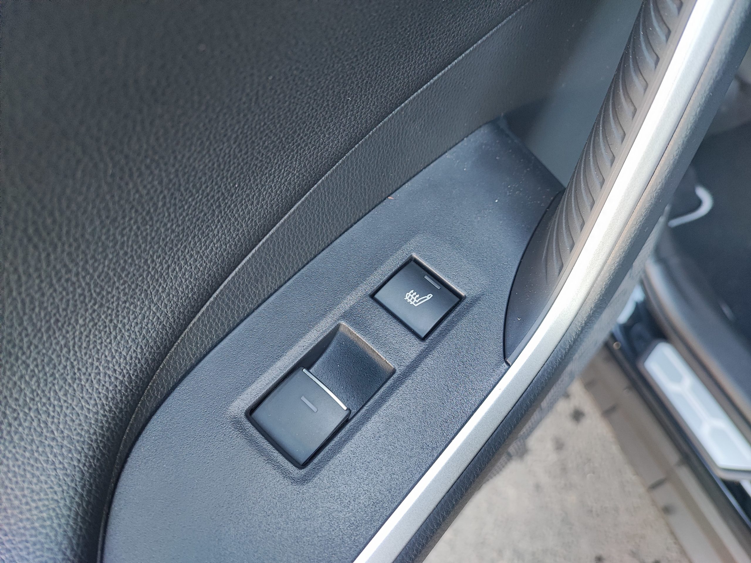 TOYOTA RAV4 2.5 Hybride 218ch LOUNGE 2WD