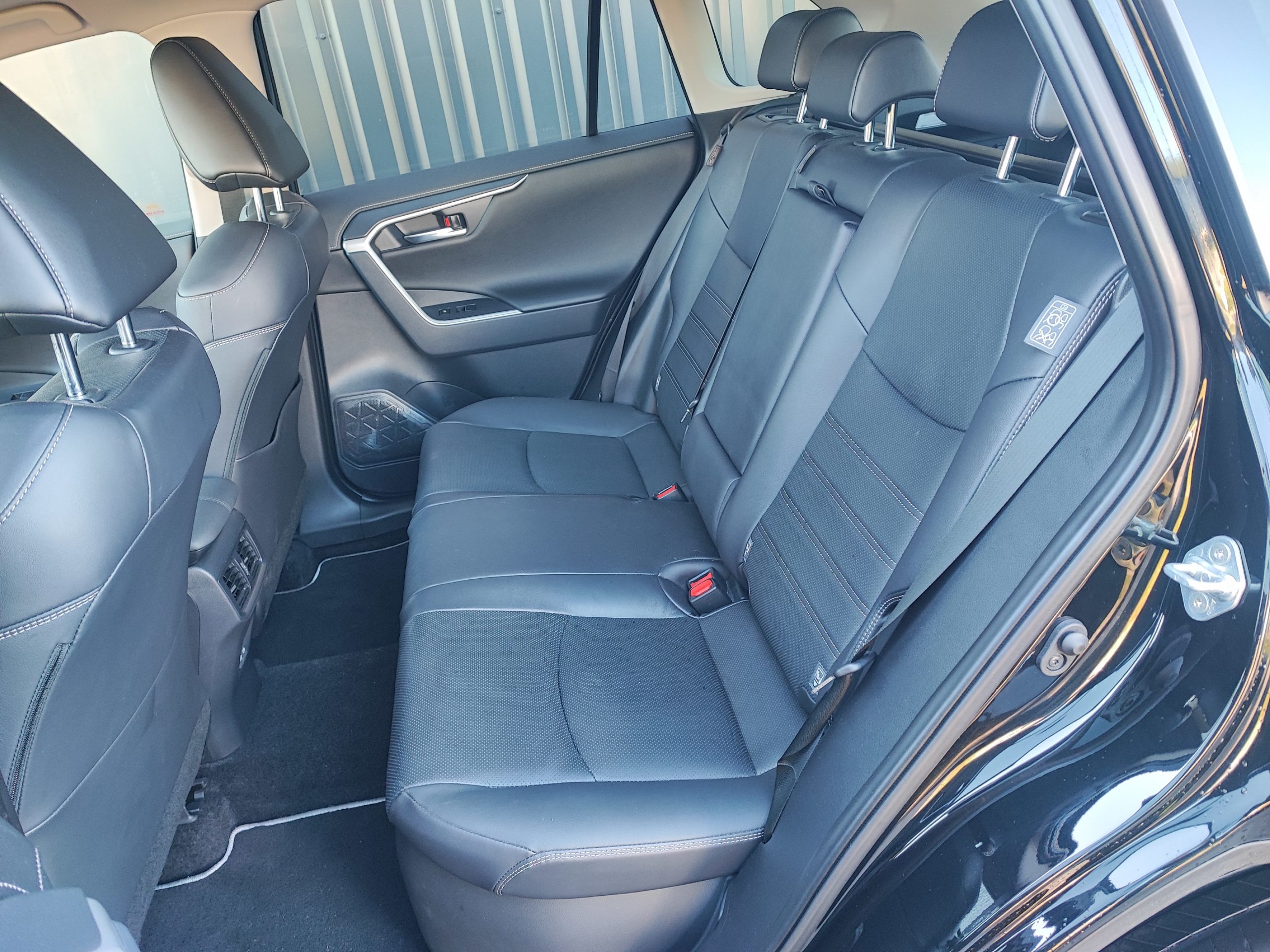 TOYOTA RAV4 2.5 Hybride 218ch LOUNGE 2WD