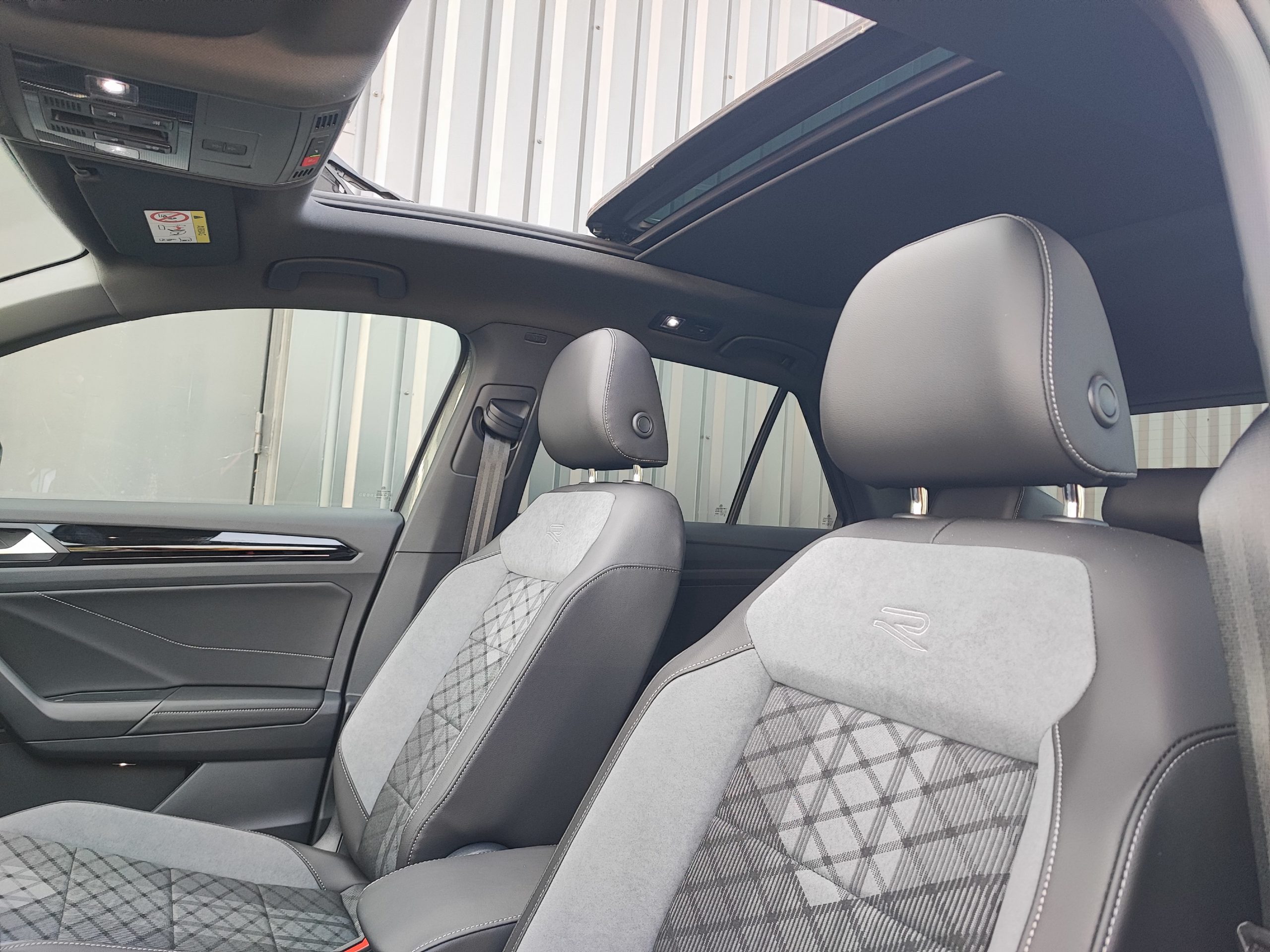 VOLKSWAGEN T-ROC (2) 1.5 TSI EVO2 150 START/STOP R-LINE EDITION DSG7