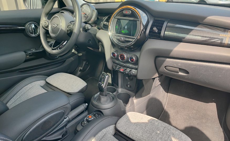 MINI MINI III (F56) 1.5 COOPER 136 EDITION GREENWICH BVA7