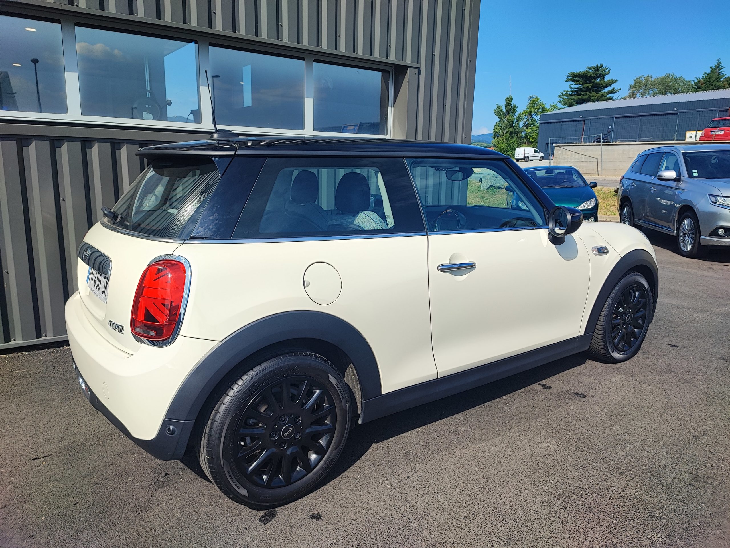 MINI MINI III (F56) 1.5 COOPER 136 EDITION GREENWICH BVA7