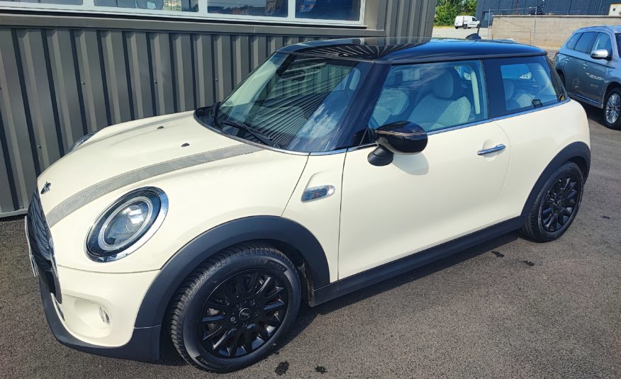MINI MINI III (F56) 1.5 COOPER 136 EDITION GREENWICH BVA7