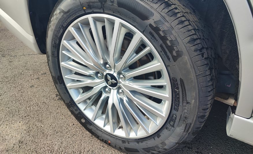 MITSUBISHI OUTLANDER III (2) PHEV TWIN MOTOR 4WD BUSINESS MY20