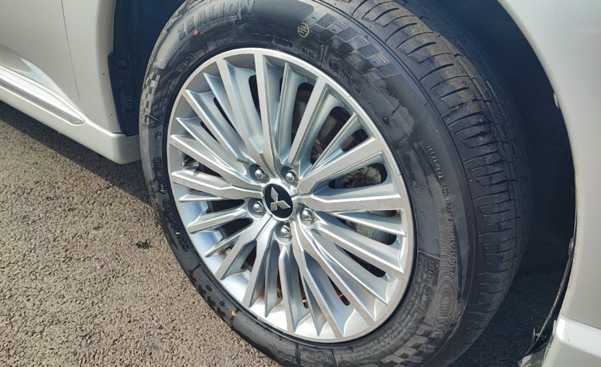 MITSUBISHI OUTLANDER III (2) PHEV TWIN MOTOR 4WD BUSINESS MY20