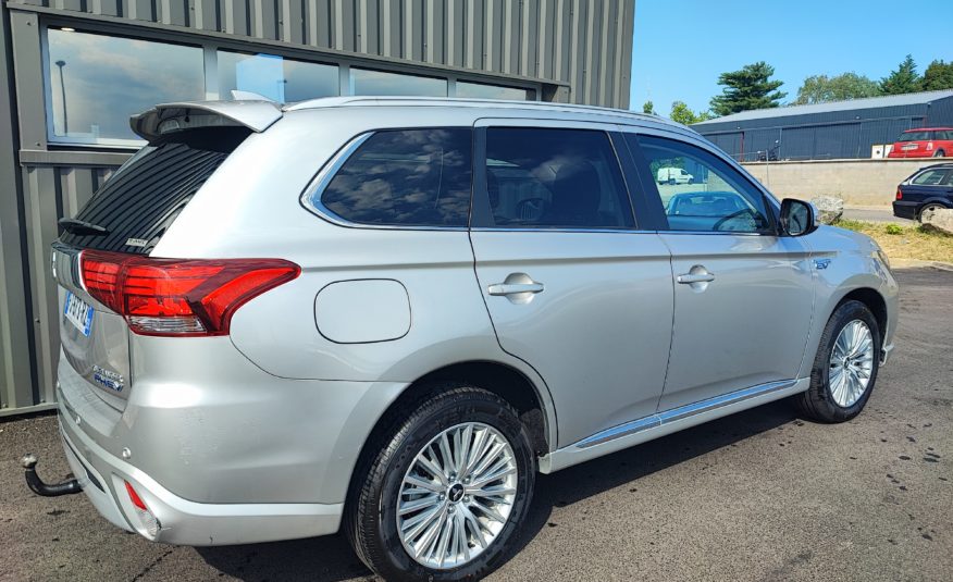MITSUBISHI OUTLANDER III (2) PHEV TWIN MOTOR 4WD BUSINESS MY20