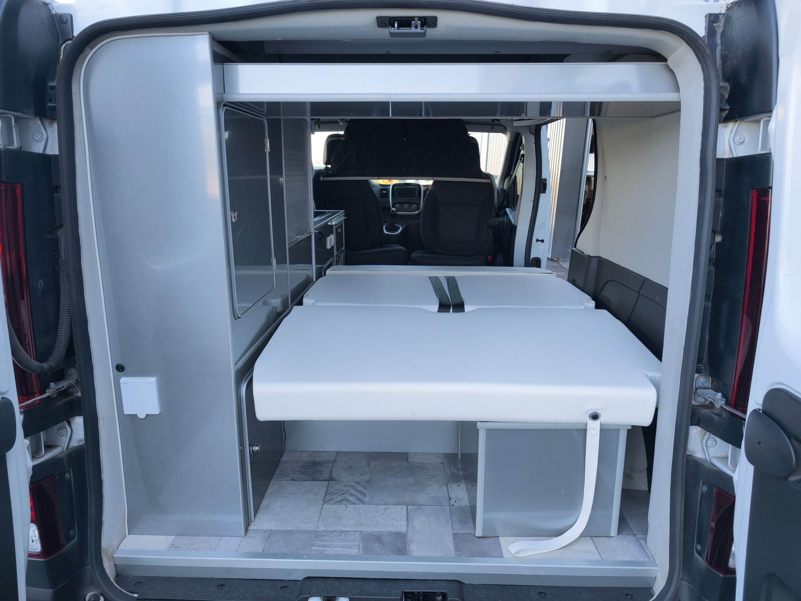 RENAULT TRAFIC 2.0 DCI 120CH BVM6 VAN AMENAGE TOIT RELEVABLE