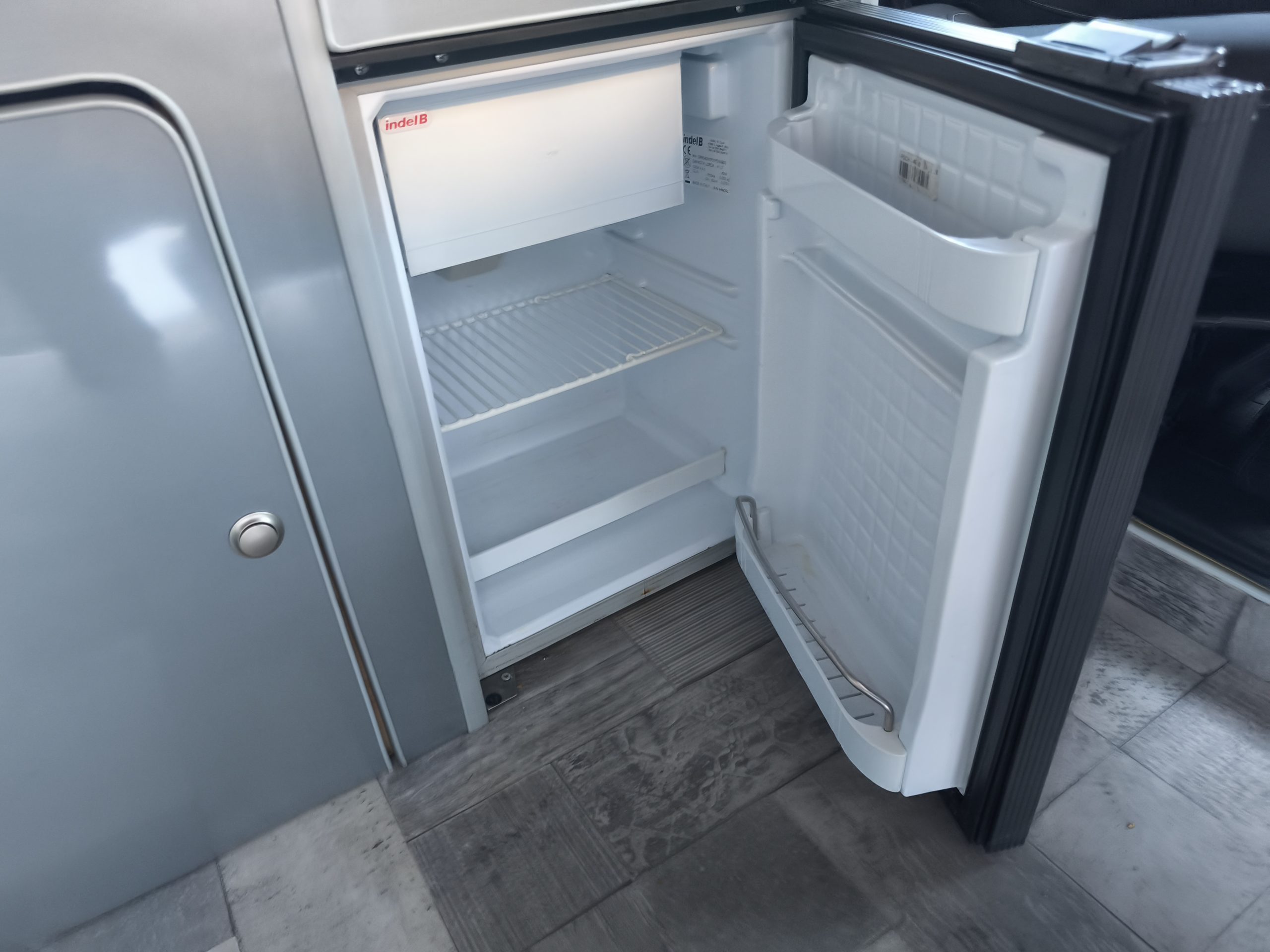 RENAULT TRAFIC 2.0 DCI 120CH BVM6 VAN AMENAGE TOIT RELEVABLE