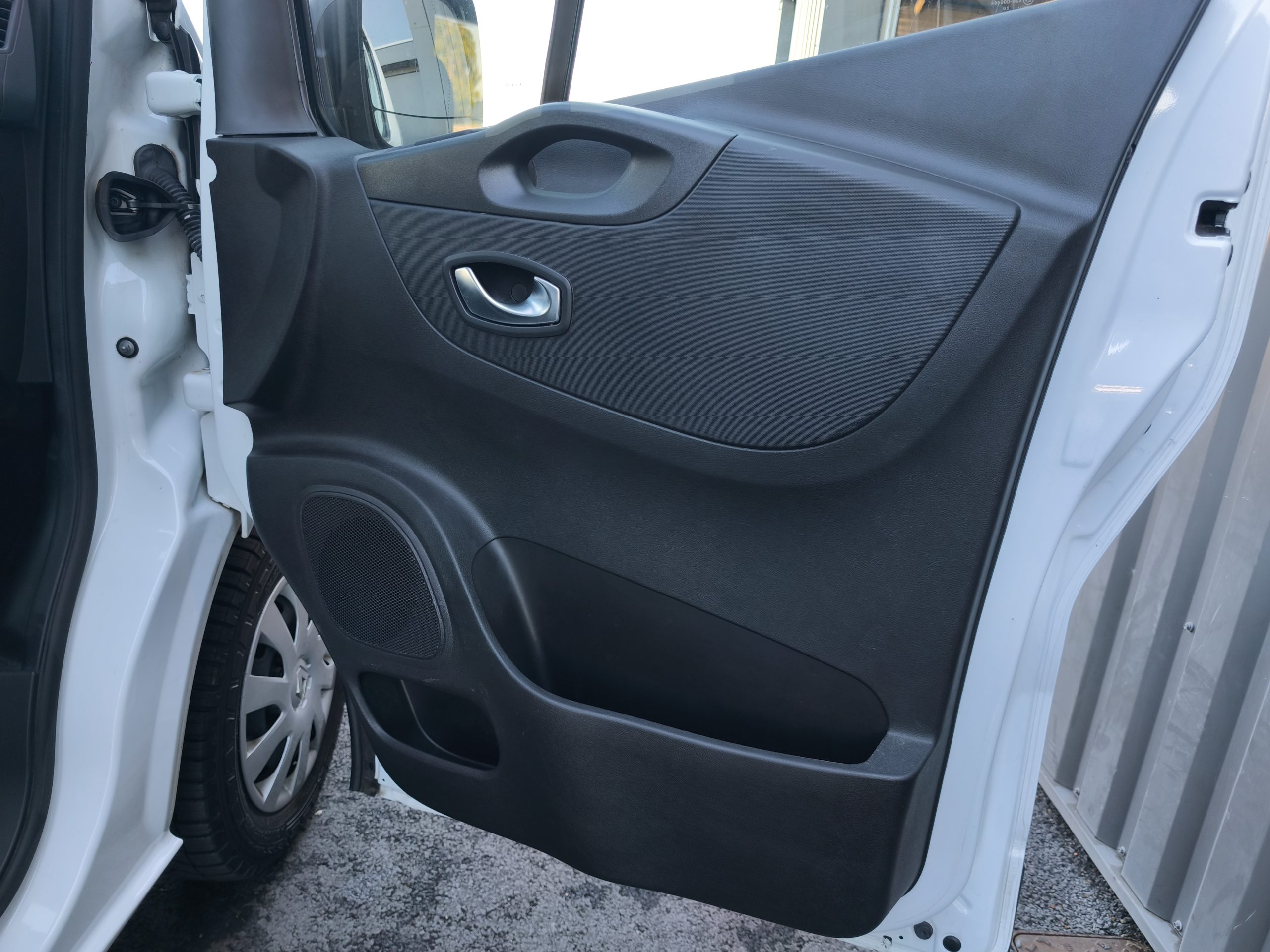 RENAULT TRAFIC 2.0 DCI 120CH BVM6 VAN AMENAGE TOIT RELEVABLE