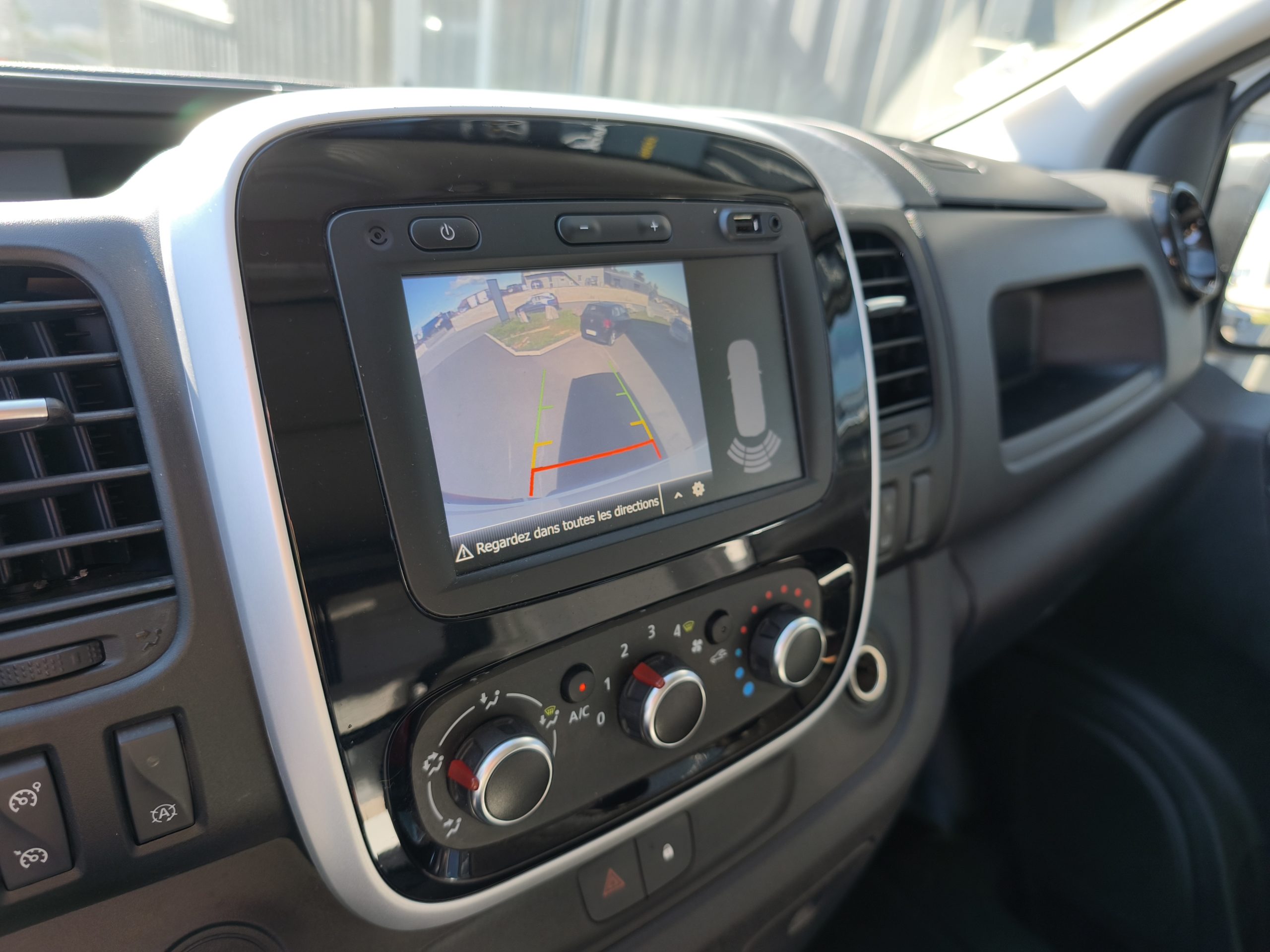 RENAULT TRAFIC 2.0 DCI 120CH BVM6 VAN AMENAGE TOIT RELEVABLE