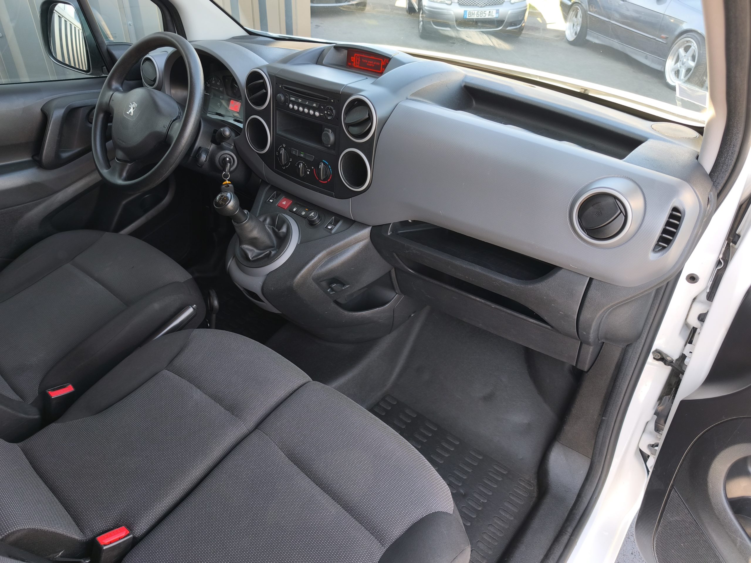 PEUGEOT PARTNER 1.6 BLEUHDI 100CH ACTIVE BVM5