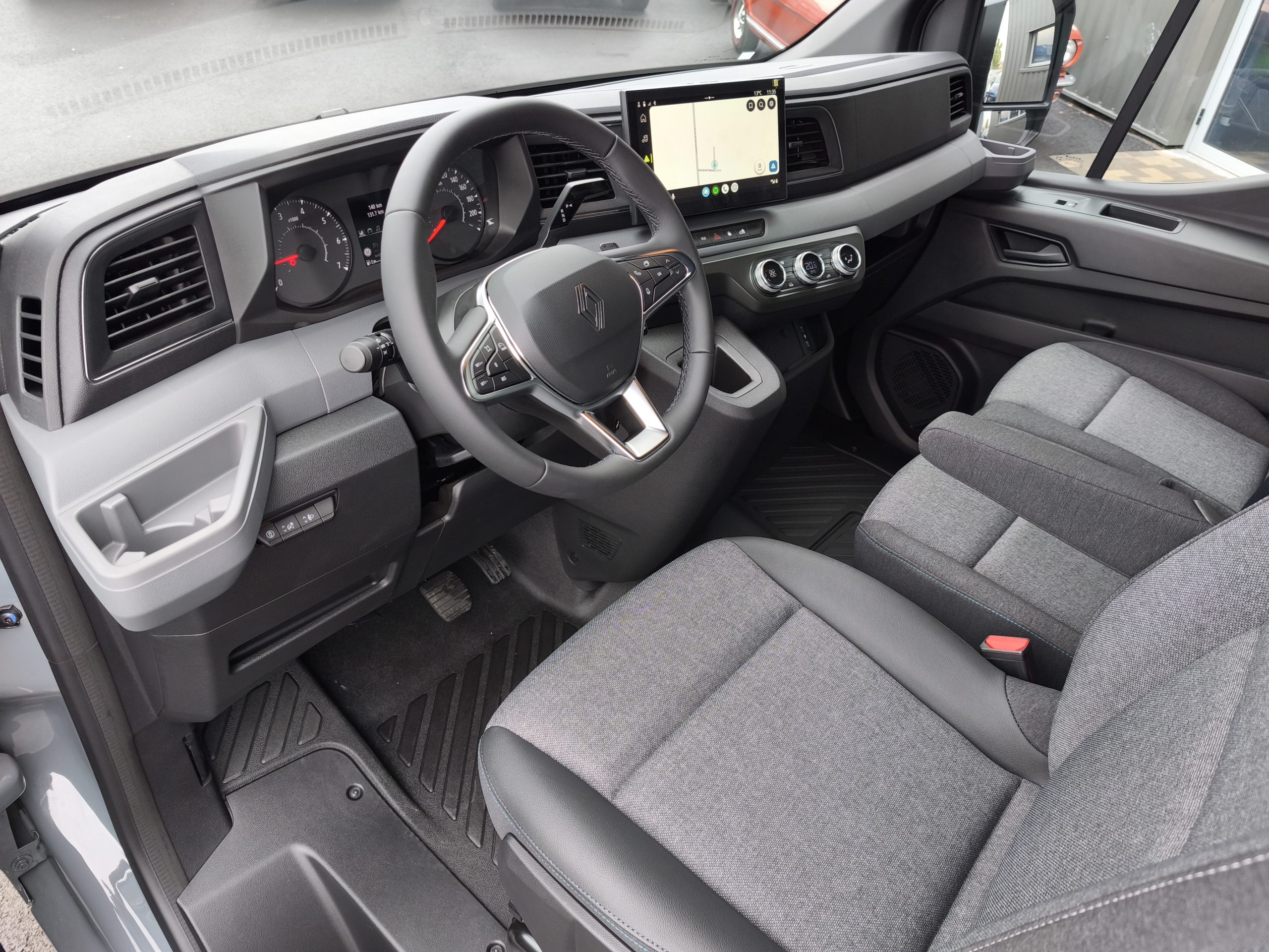 RENAULT MASTER IV FOURGON MASTER 3T5 L2H2 Blue dci 150 EXTRA AUTO