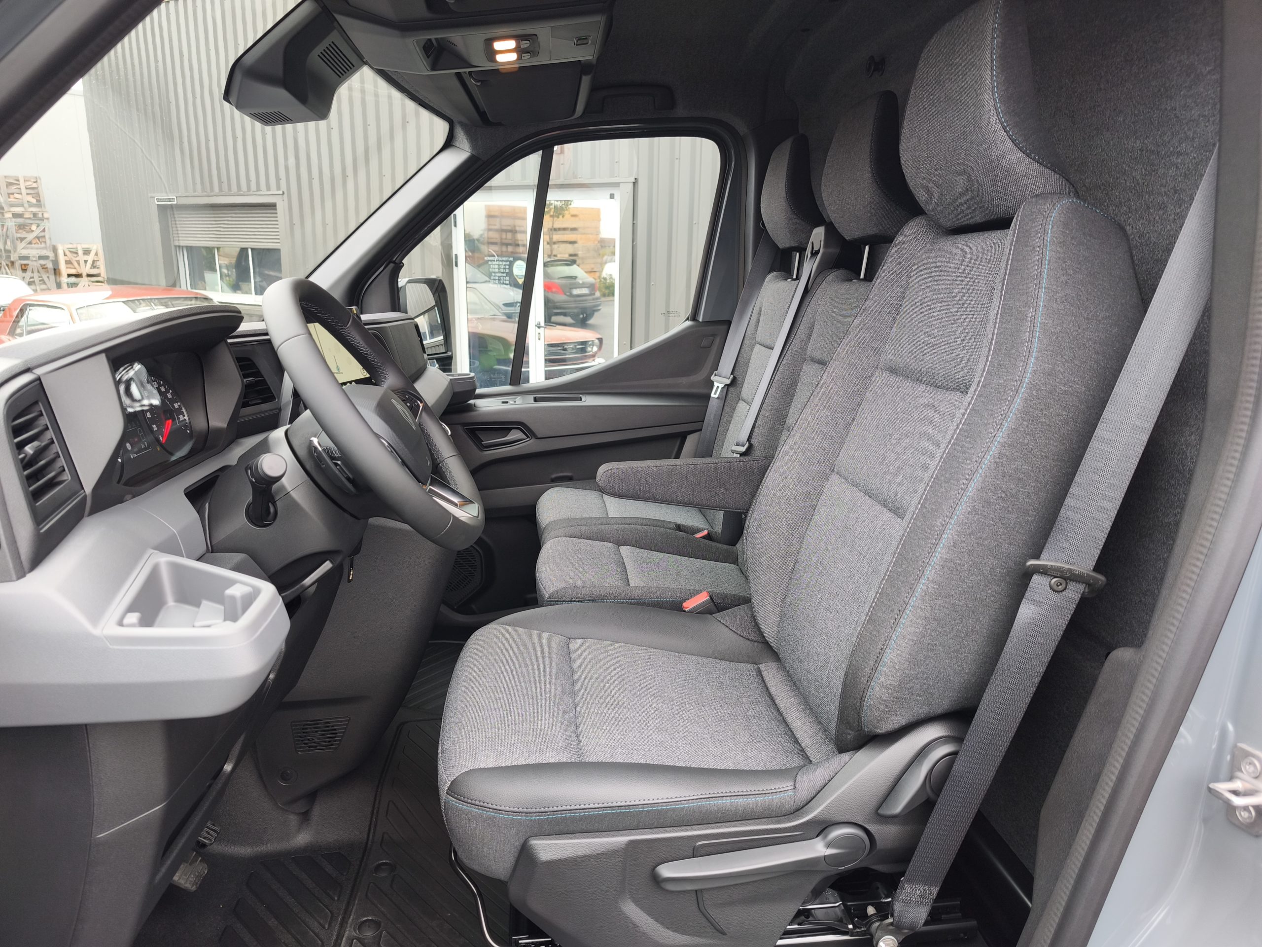 RENAULT MASTER IV FOURGON MASTER 3T5 L2H2 Blue dci 150 EXTRA AUTO