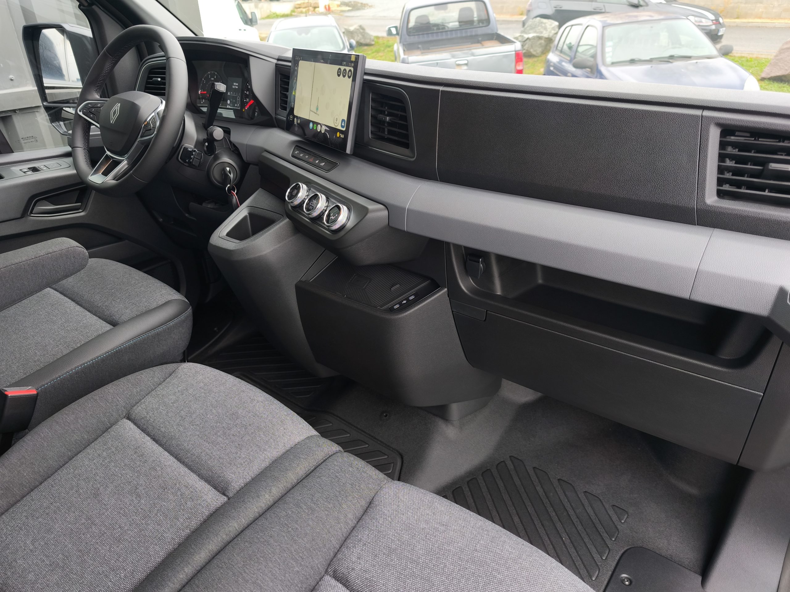 RENAULT MASTER IV FOURGON MASTER 3T5 L2H2 Blue dci 150 EXTRA AUTO