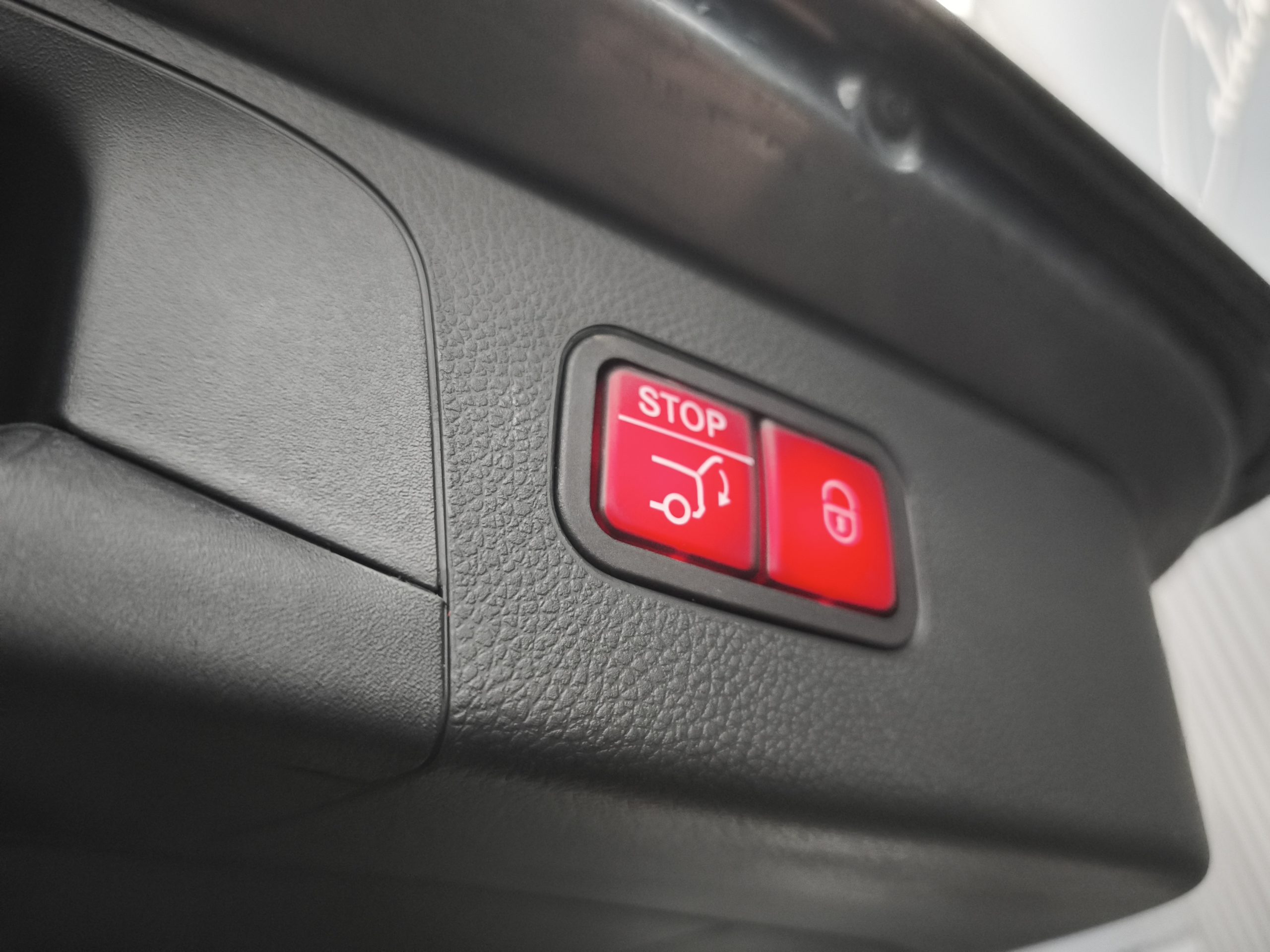 MERCEDES GLC (2) 300 E AMG LINE 4MATIC 9G-TRONIC