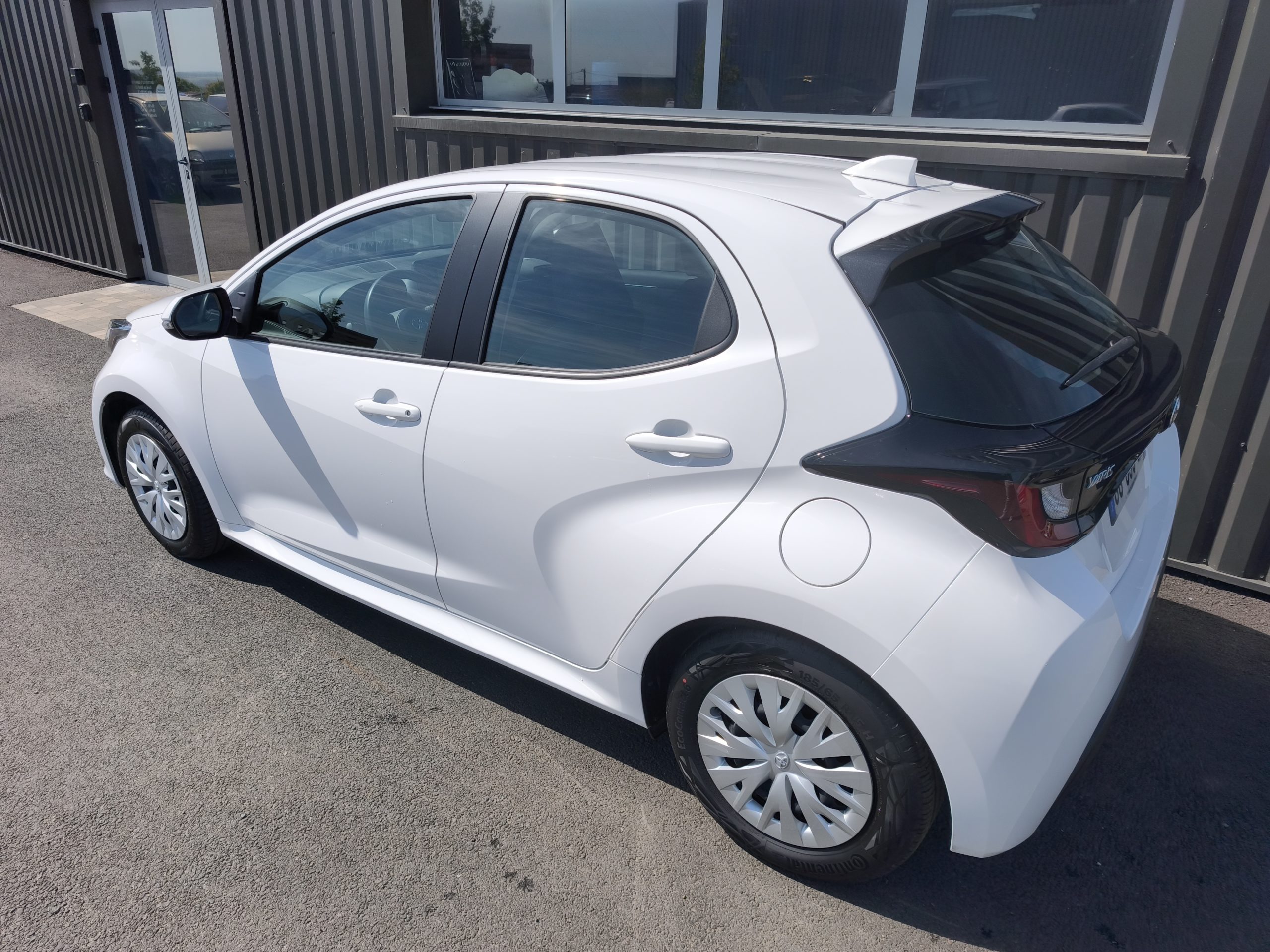 TOYOTA YARIS IV 116h DYNAMIC BUSINESS 5P