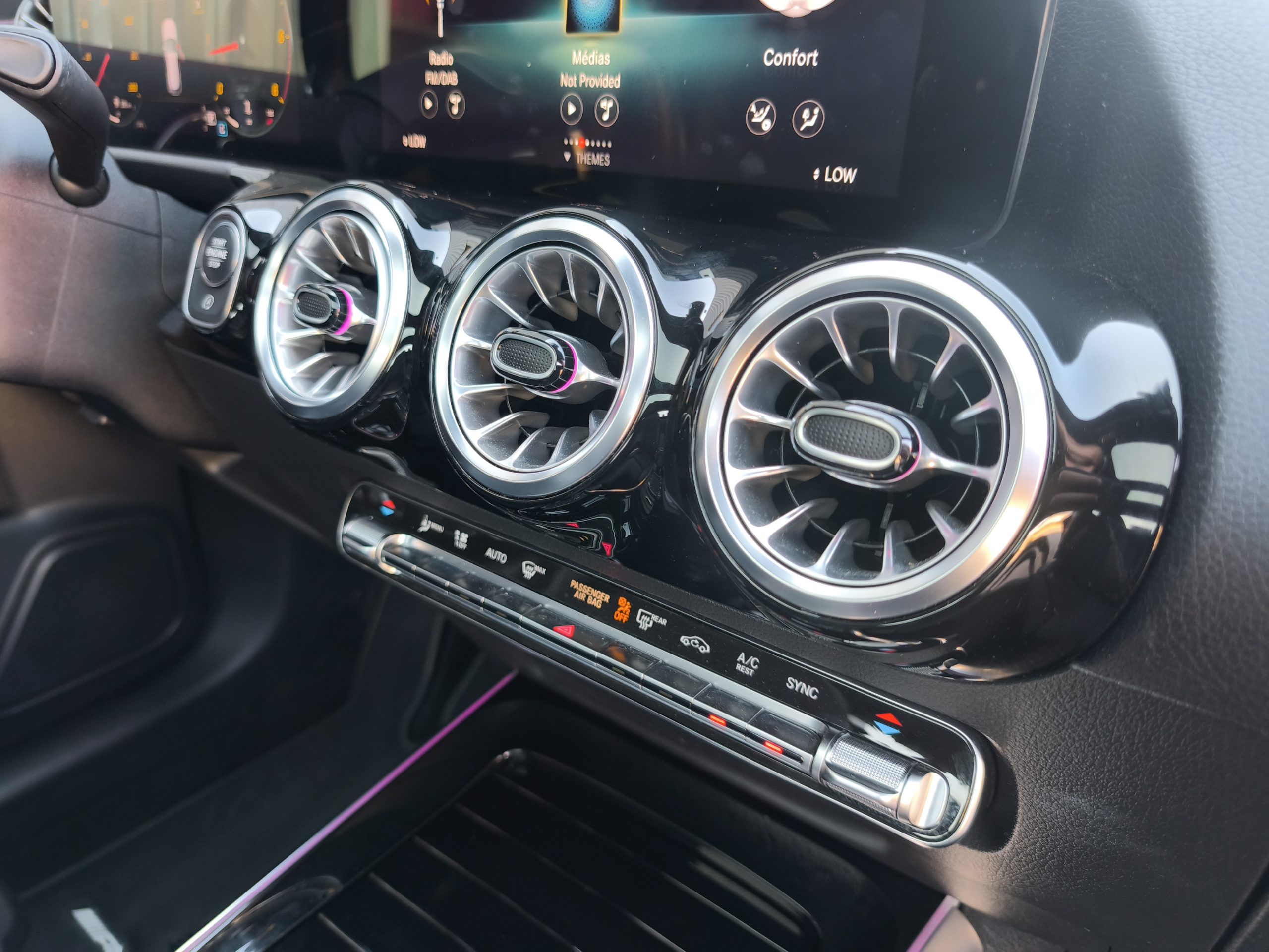 MERCEDES GLA II (2) 200 D 150 AMG LINE 8G-DCT