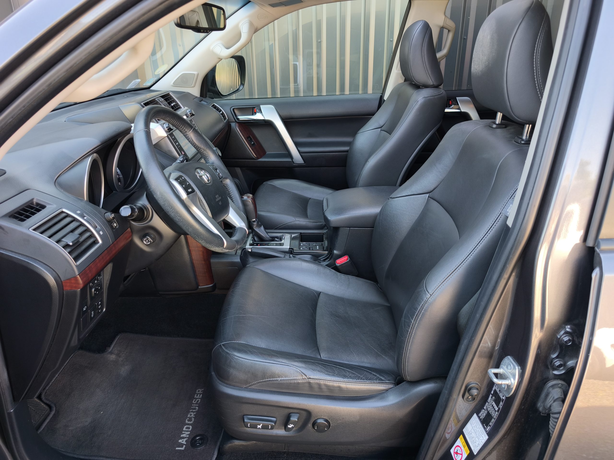 TOYOTA LAND CRUISER (KDJ150) 177 D-4D LOUNGE BVA 5P