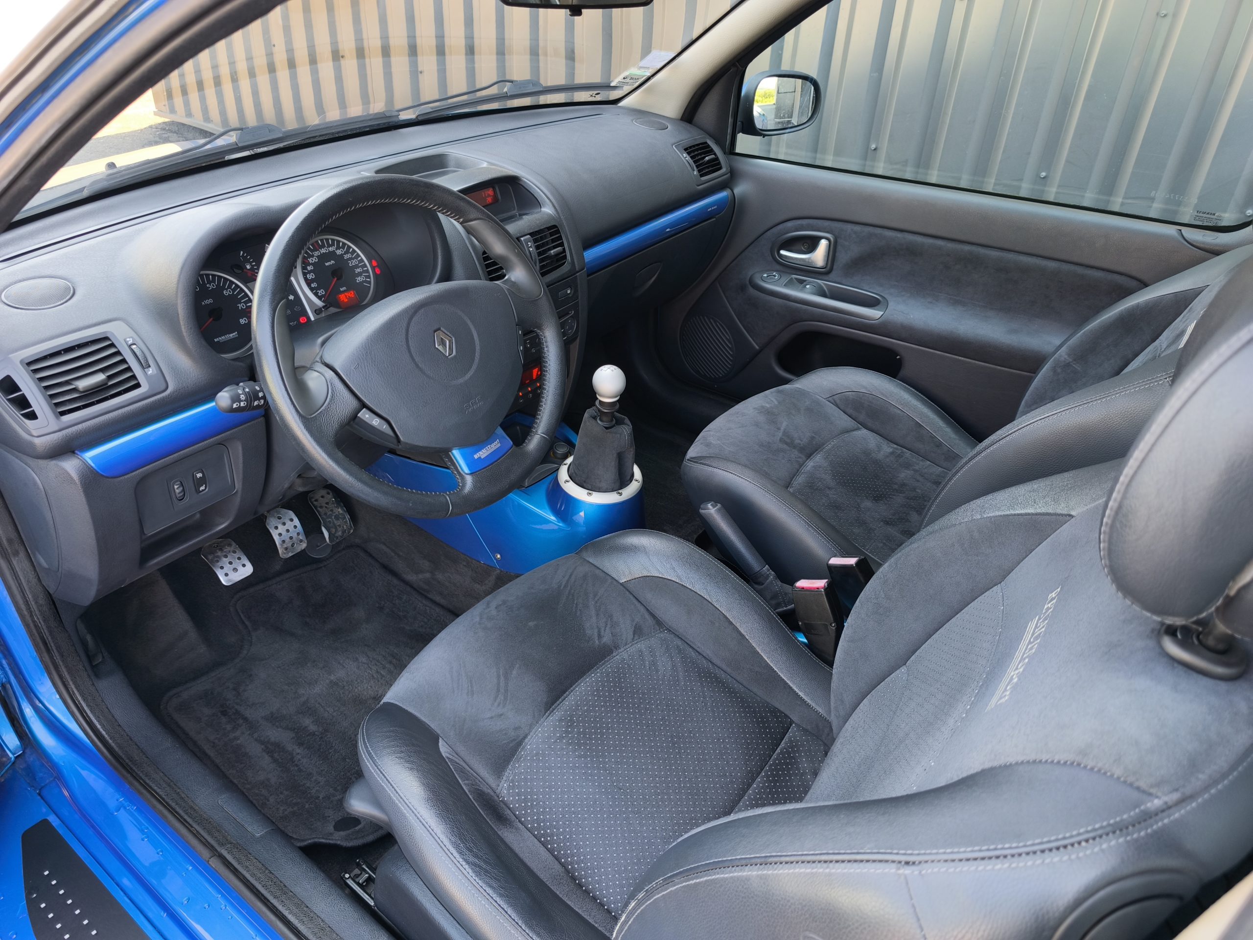 RENAULT CLIO V6 PHASE II 255CH 3P