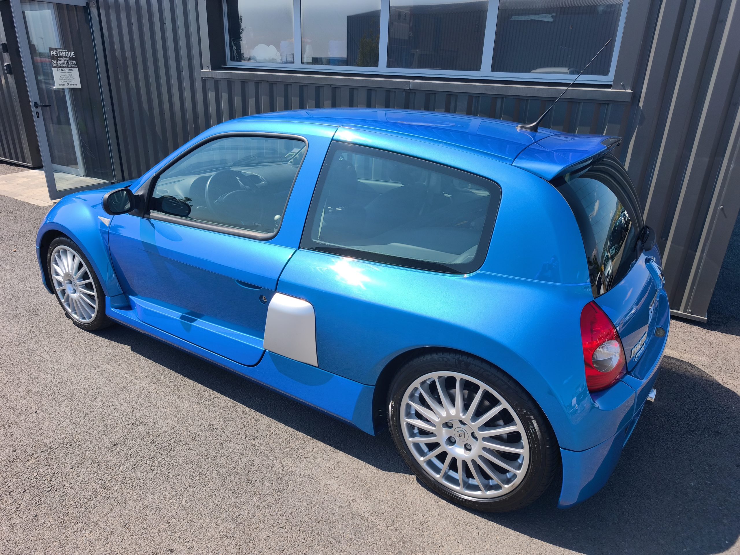 RENAULT CLIO V6 PHASE II 255CH 3P