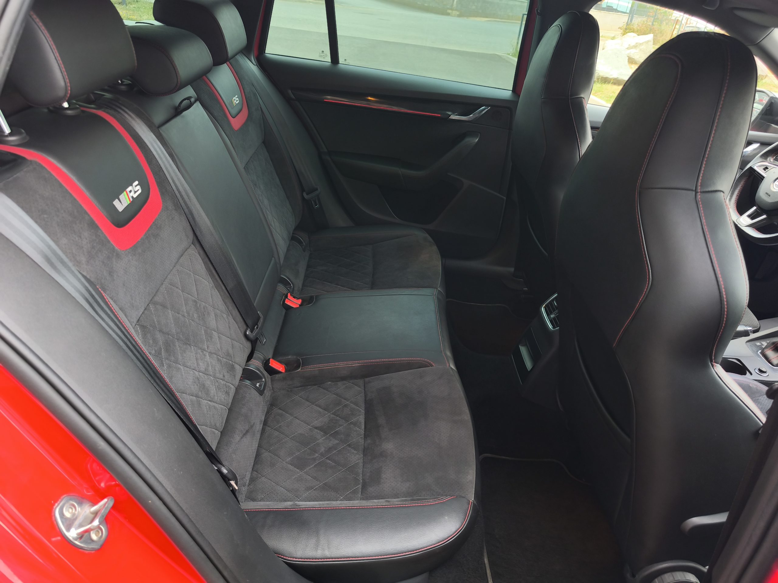 SKODA OCTAVIA III (2) COMBI 2.0 TDI 184 4X4 RS DSG7
