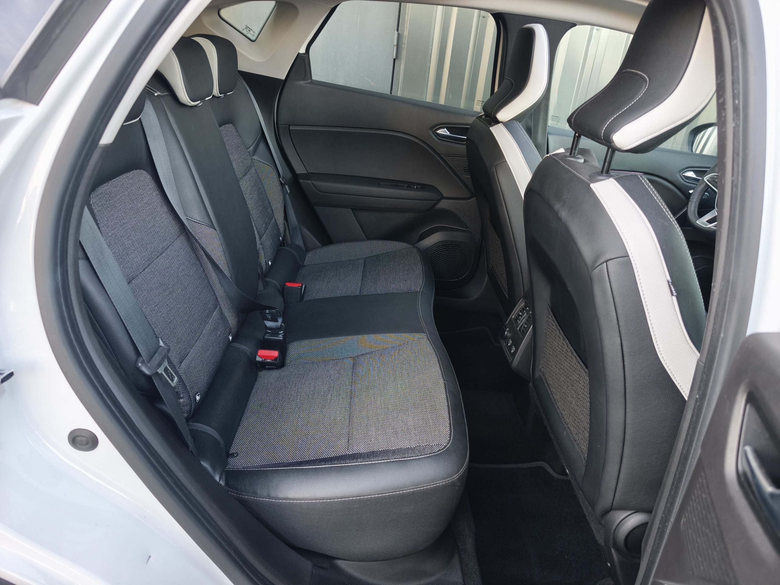 RENAULT CAPTUR II 1.3 TCE 140 INTENS EDC
