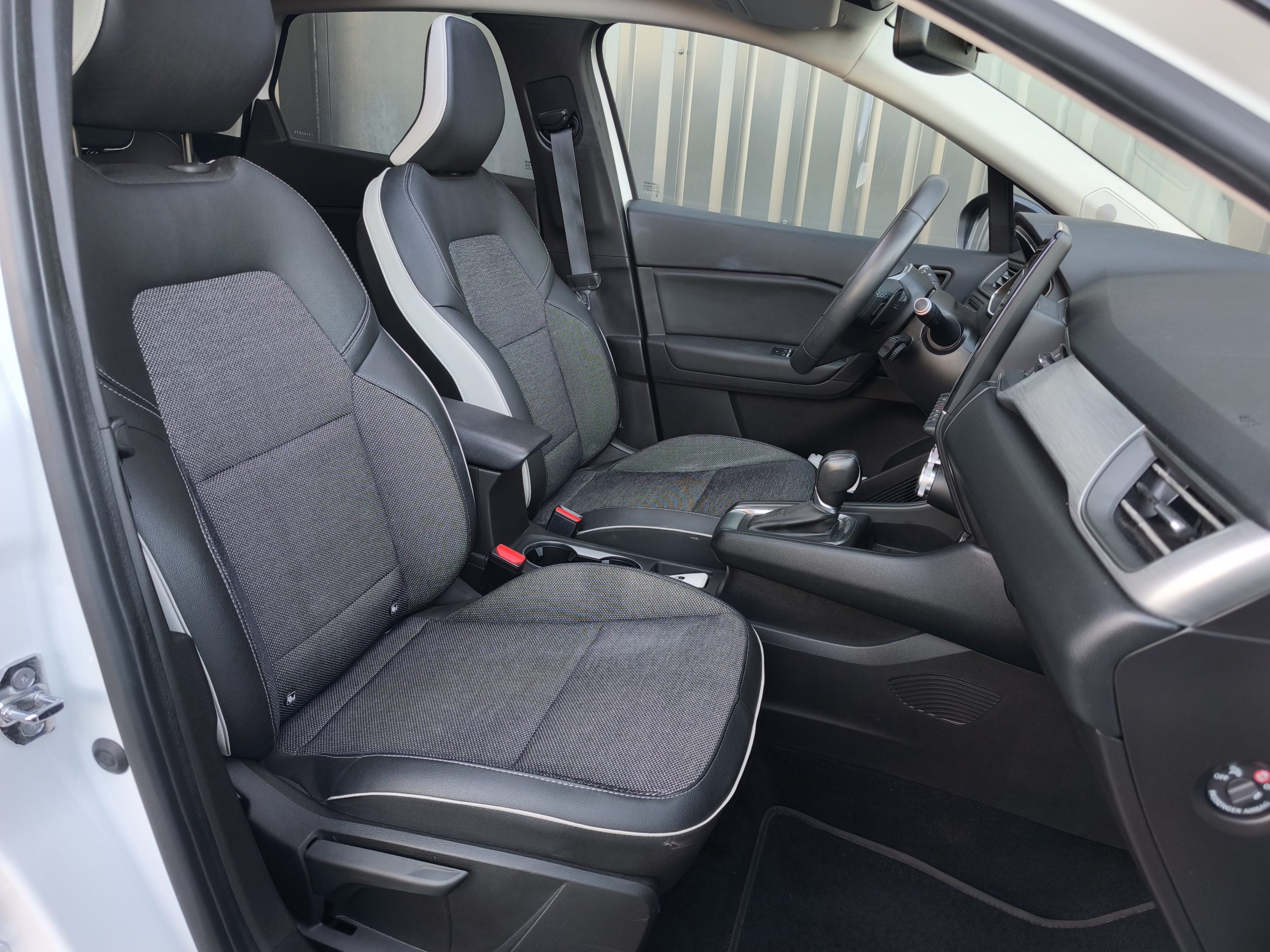 RENAULT CAPTUR II 1.3 TCE 140 INTENS EDC