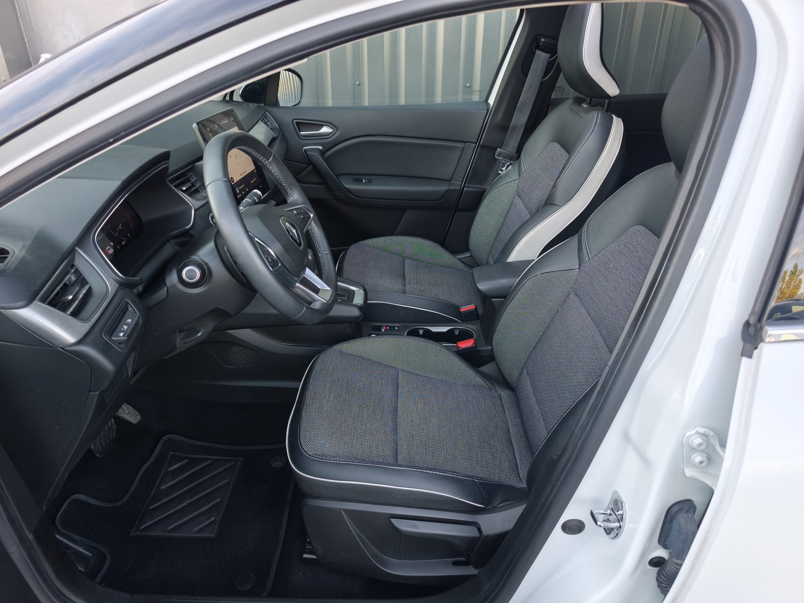 RENAULT CAPTUR II 1.3 TCE 140 INTENS EDC