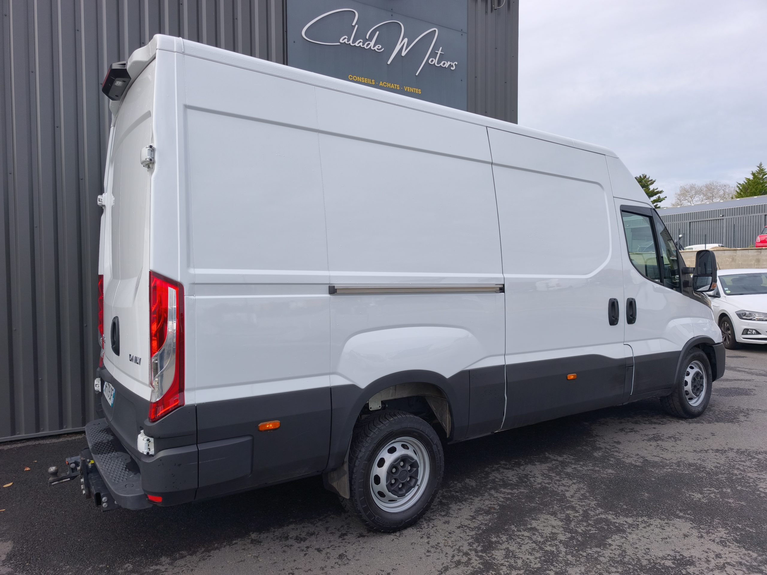 IVECO DAILY V FOURGON 35S18 180CH HI-MATIC L3 BVA